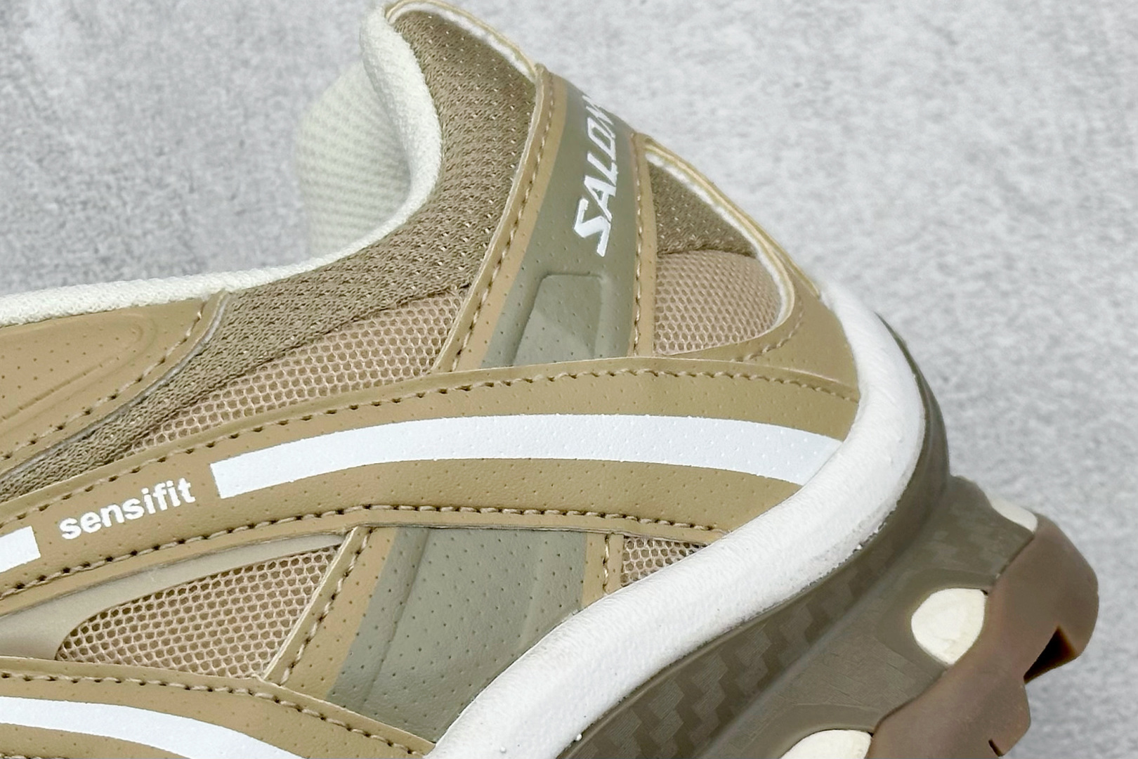 图片[9]-福利特价  Salomon XT-Quest 萨洛蒙复古机能潮流休闲跑鞋 鞋面覆盖TPU支撑 轻量透气欧索莱环保去臭环型组合鞋垫 三层双层组合橡胶ACS科技全地形锯齿防滑大底 UP团队监工打造 原鞋原数据纸板打造 细节提升 平台/外贸/高端零售专供品质 货号：410588 尺码：36 36.5 37 38 38.5 39 40 40.5 41 42 42.5 43 44 45-选品中心