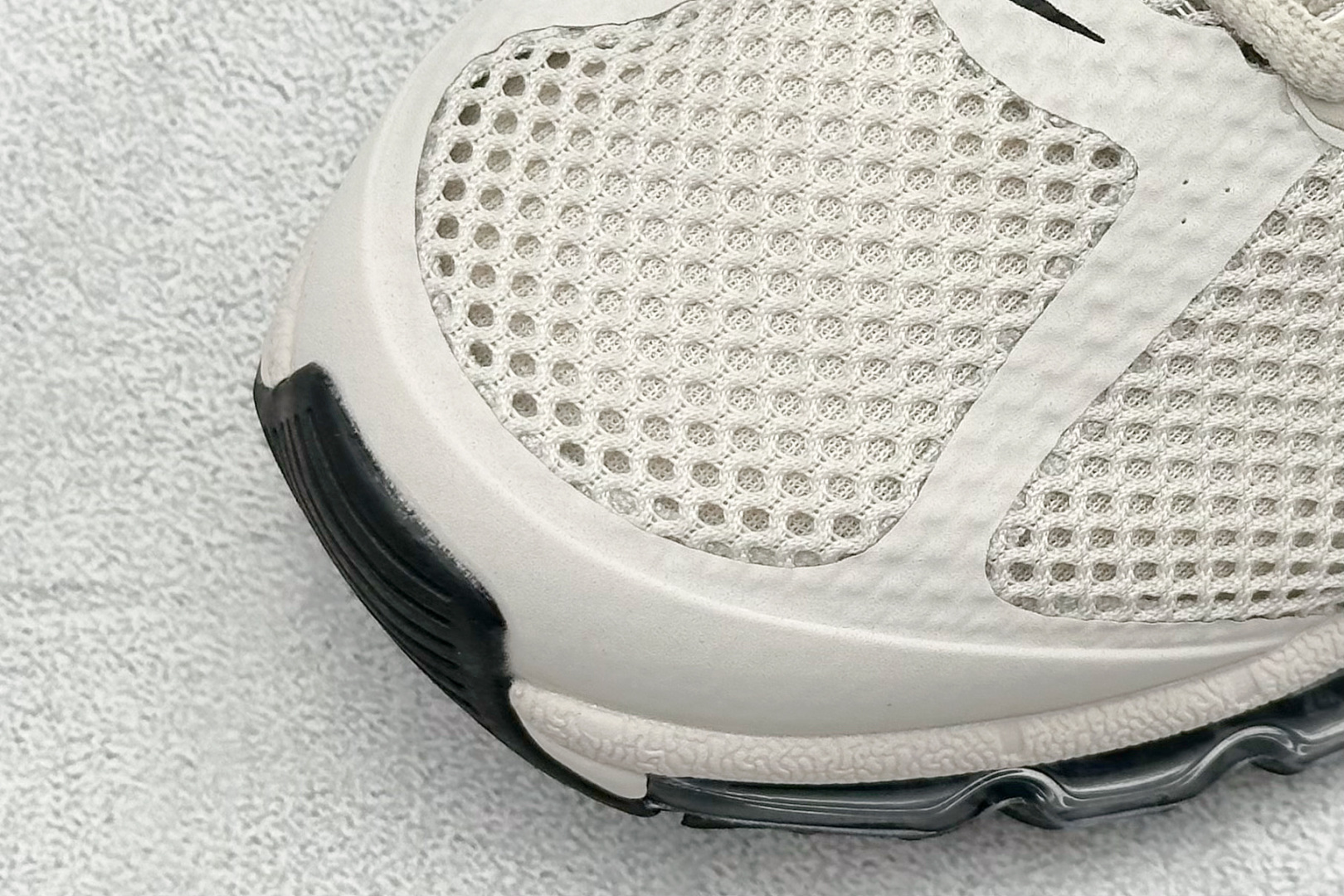 Nike Air Max 2013 舒适时尚耐磨透气 低帮跑步鞋 FZ3156-008