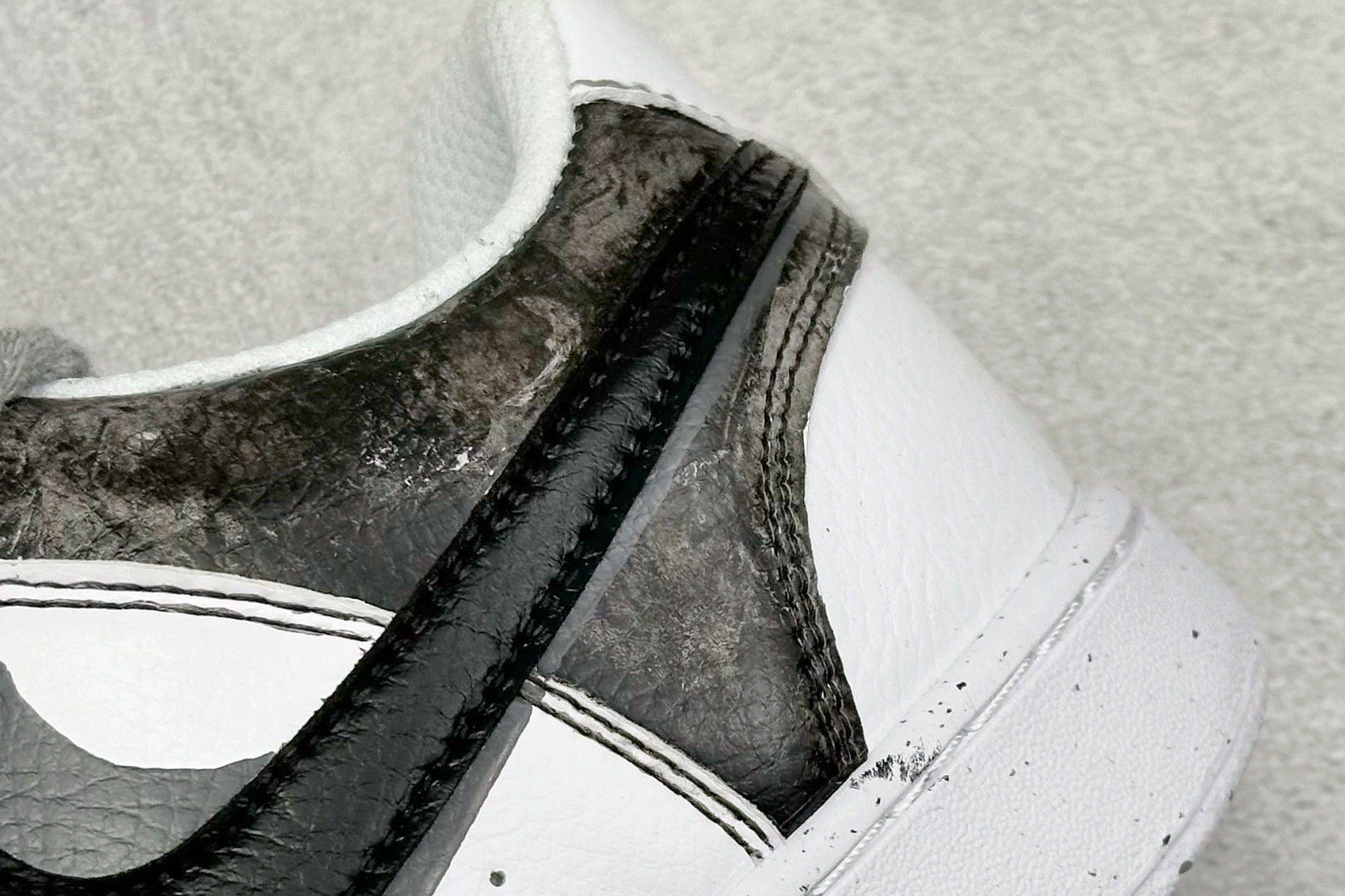 图片[9]-Nike Court Vision Low 绑带手绘涂鸦 休闲运动板鞋 低帮百搭透气休闲运动板鞋，经典耐用的设计，兼顾舒适脚感和出众风范，演绎匠心之作。结构性的支撑贴合感结合复古篮球设计，塑就场外全明星风范 货号： DH2987 101 尺码：36 36.5 37.5 38 38.5 39 40 40.5 41 42 42.5 43 44 44.5 45-选品中心