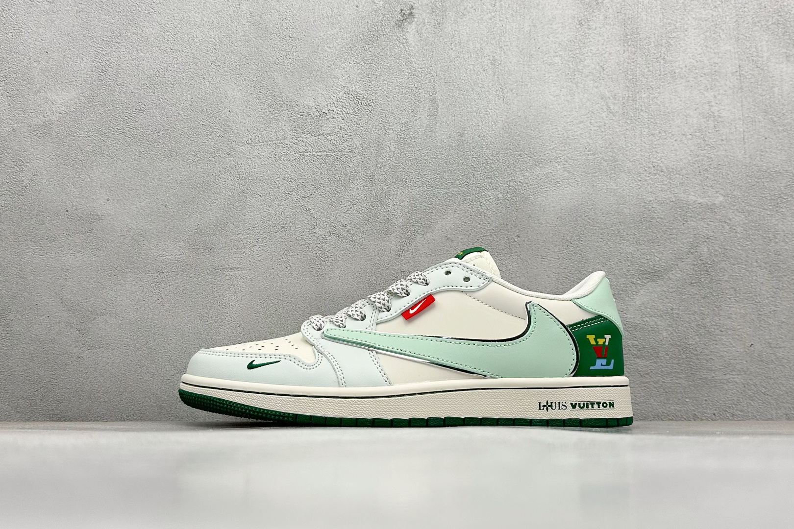 Travis Scott x Nike Air Jordan 1 Low x Louis Vuitton Air Jordan 1 Low 反转薄荷绿白小勾满天星倒钩  HS8068-039