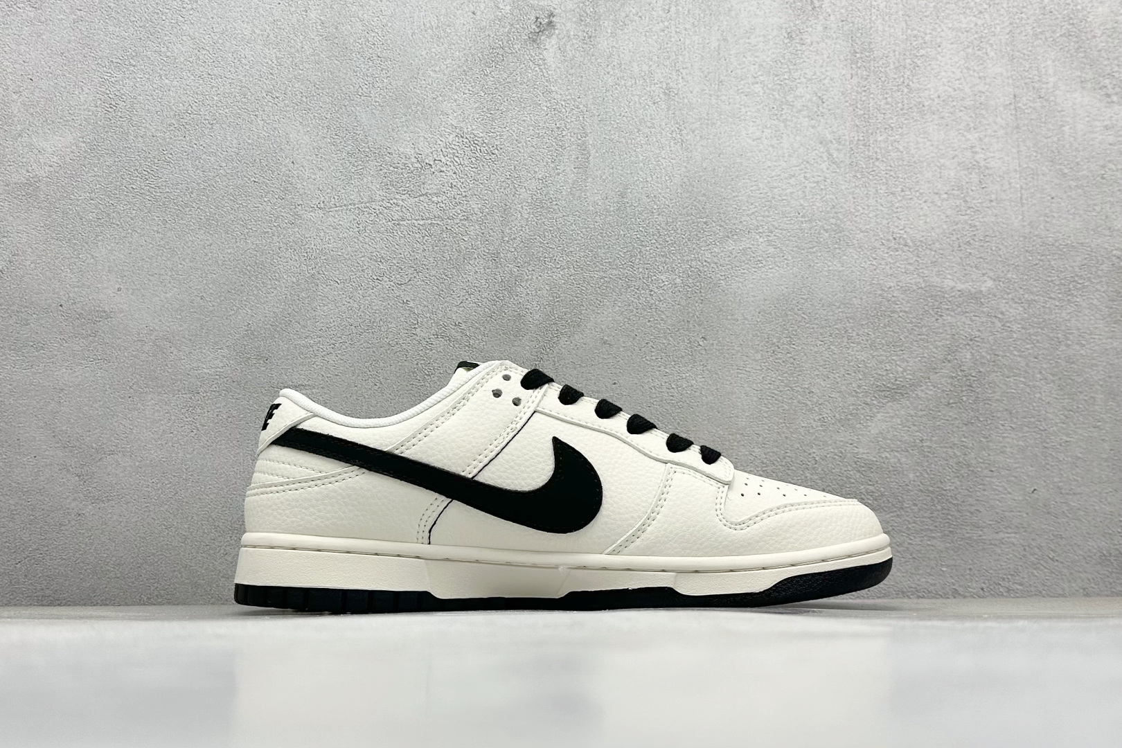 Nike SB Dunk Low 藤原豆腐店 白黑三小勾 XD1588-225