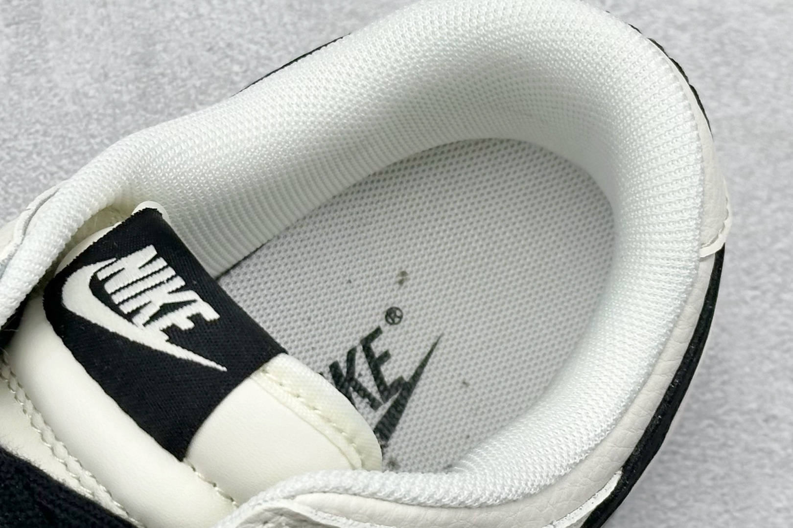 Nike SB Dunk Low 藤原豆腐店 白黑三小勾 XD1588-225