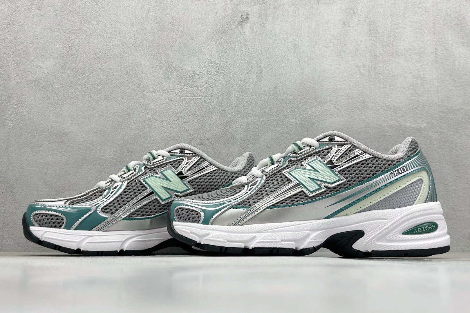 图片[5]-GW版 New Balance 740系列复古老爹风休闲运动慢跑鞋  #原盒 原吊牌 组合大底 1：1制作  货号：U740NC2 尺码：36-45-选品中心