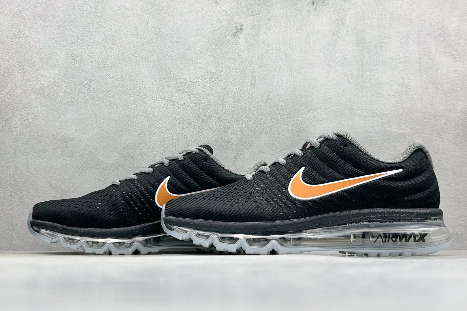 图片[5]-福利特价  Nike Air Max 2017 全掌气垫鞋 大厂高规格跟单货 经典再现 三层编织鞋面搭载原厂气垫 配备超厚护脚透气防臭鞋垫 自信于专柜比较 最值得信任的保真品 征服各种顾虑与比较 专享高级舒适脚感 货号：849560-008 尺码：36 36.5 37.5 38 38.5 39 40 40.5 41 42 42.5 43 44 44.5 45-选品中心