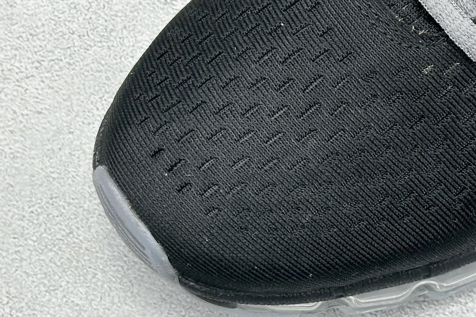 图片[7]-福利特价  Nike Air Max 2017 全掌气垫鞋 大厂高规格跟单货 经典再现 三层编织鞋面搭载原厂气垫 配备超厚护脚透气防臭鞋垫 自信于专柜比较 最值得信任的保真品 征服各种顾虑与比较 专享高级舒适脚感 货号：849560-008 尺码：36 36.5 37.5 38 38.5 39 40 40.5 41 42 42.5 43 44 44.5 45-选品中心