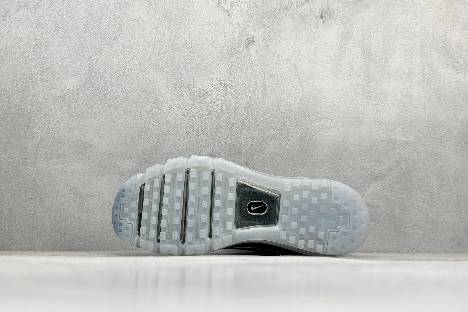 图片[4]-福利特价  Nike Air Max 2017 全掌气垫鞋 大厂高规格跟单货 经典再现 三层编织鞋面搭载原厂气垫 配备超厚护脚透气防臭鞋垫 自信于专柜比较 最值得信任的保真品 征服各种顾虑与比较 专享高级舒适脚感 货号：849560-008 尺码：36 36.5 37.5 38 38.5 39 40 40.5 41 42 42.5 43 44 44.5 45-选品中心