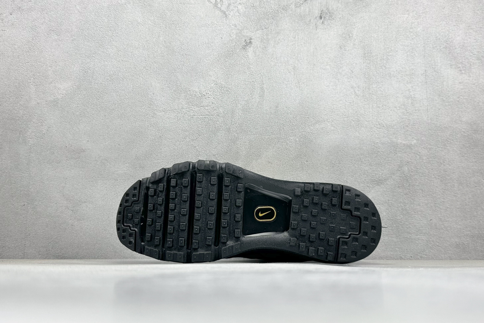 图片[4]-福利特价  Nike Air Max 2017 全掌气垫鞋 大厂高规格跟单货 经典再现 三层编织鞋面搭载原厂气垫 配备超厚护脚透气防臭鞋垫 自信于专柜比较 最值得信任的保真品 征服各种顾虑与比较 专享高级舒适脚感 货号：849560-007 尺码：36 36.5 37.5 38 38.5 39 40 40.5 41 42 42.5 43 44 44.5 45-选品中心