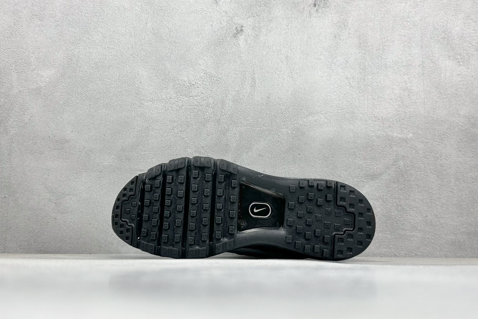 图片[4]-福利特价  Nike Air Max 2017 全掌气垫鞋 大厂高规格跟单货 经典再现 三层编织鞋面搭载原厂气垫 配备超厚护脚透气防臭鞋垫 自信于专柜比较 最值得信任的保真品 征服各种顾虑与比较 专享高级舒适脚感 货号：849559-001 尺码：36 36.5 37.5 38 38.5 39 40 40.5 41 42 42.5 43 44 44.5 45-选品中心