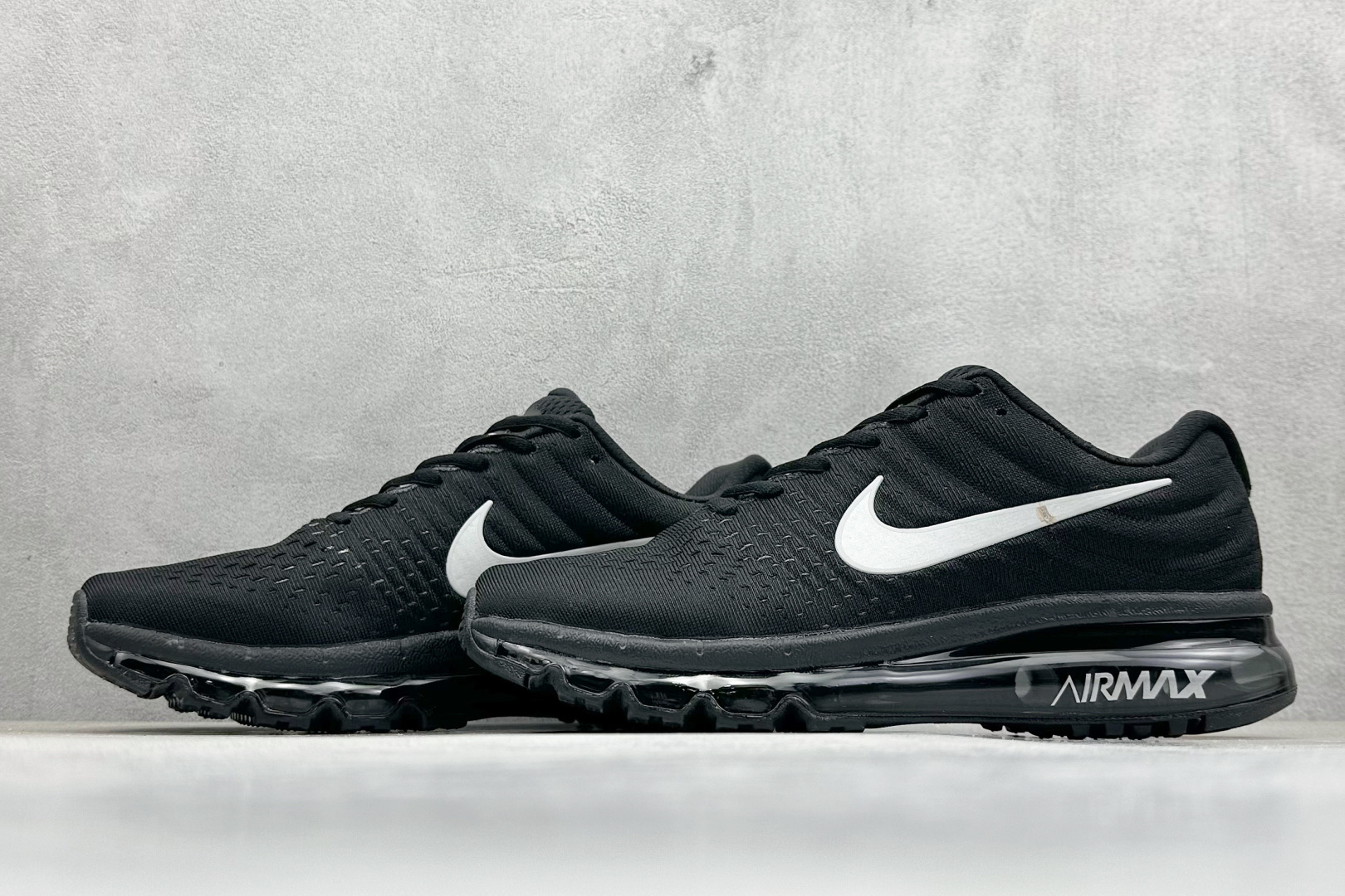 图片[5]-福利特价  Nike Air Max 2017 全掌气垫鞋 大厂高规格跟单货 经典再现 三层编织鞋面搭载原厂气垫 配备超厚护脚透气防臭鞋垫 自信于专柜比较 最值得信任的保真品 征服各种顾虑与比较 专享高级舒适脚感 货号：849559-001 尺码：36 36.5 37.5 38 38.5 39 40 40.5 41 42 42.5 43 44 44.5 45-选品中心