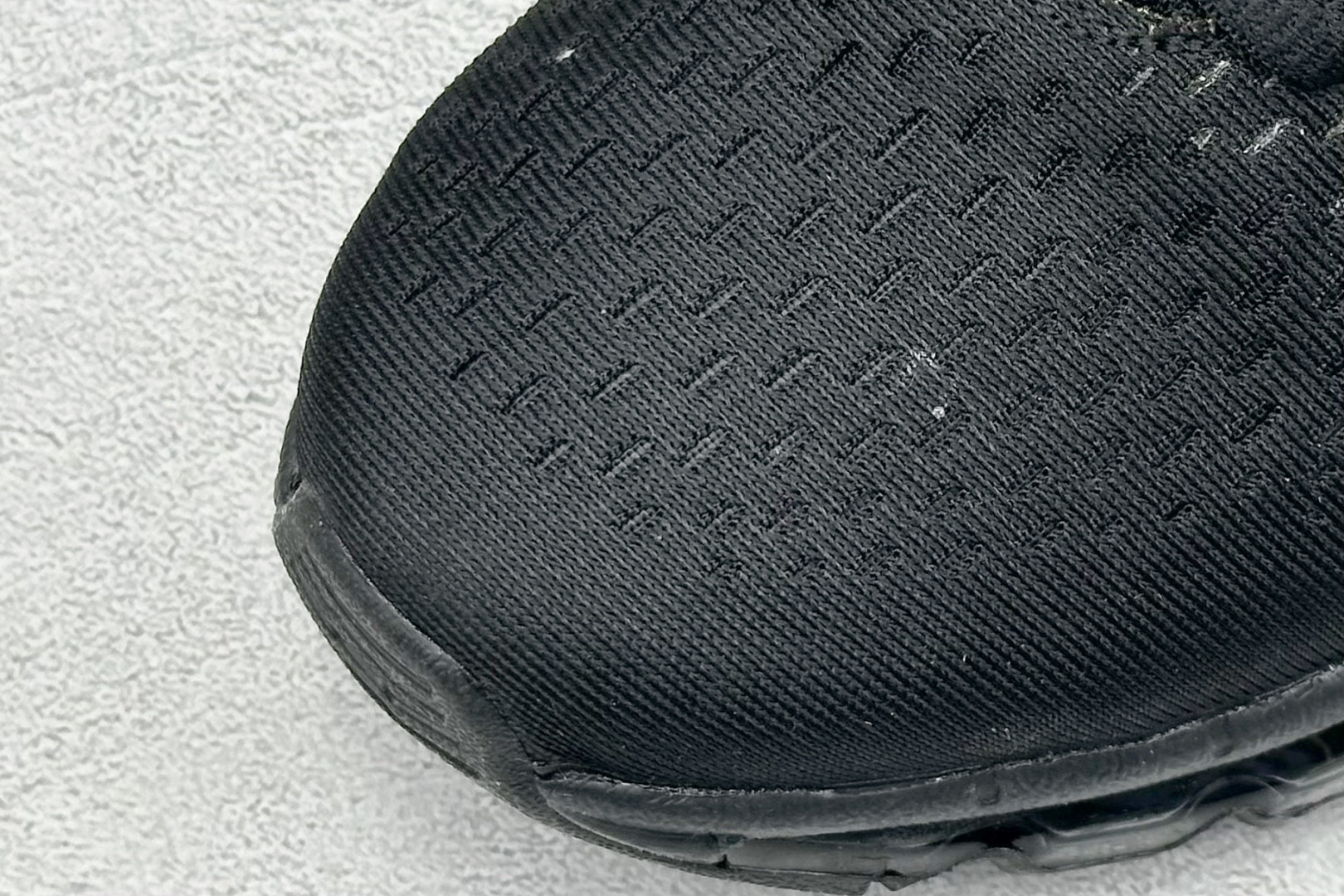 图片[7]-福利特价  Nike Air Max 2017 全掌气垫鞋 大厂高规格跟单货 经典再现 三层编织鞋面搭载原厂气垫 配备超厚护脚透气防臭鞋垫 自信于专柜比较 最值得信任的保真品 征服各种顾虑与比较 专享高级舒适脚感 货号：849559-001 尺码：36 36.5 37.5 38 38.5 39 40 40.5 41 42 42.5 43 44 44.5 45-选品中心