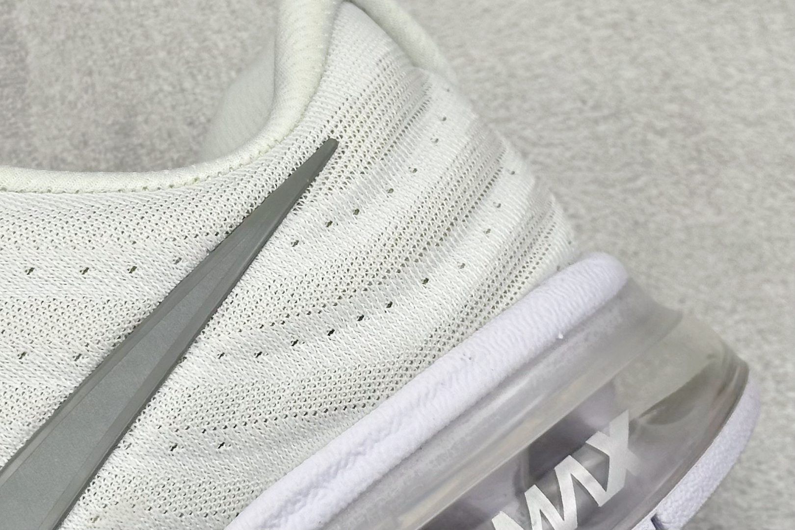 图片[9]-福利特价  Nike Air Max 2017 全掌气垫鞋 大厂高规格跟单货 经典再现 三层编织鞋面搭载原厂气垫 配备超厚护脚透气防臭鞋垫 自信于专柜比较 最值得信任的保真品 征服各种顾虑与比较 专享高级舒适脚感 货号：849560-009 尺码：36 36.5 37.5 38 38.5 39 40 40.5 41 42 42.5 43 44 44.5 45-选品中心