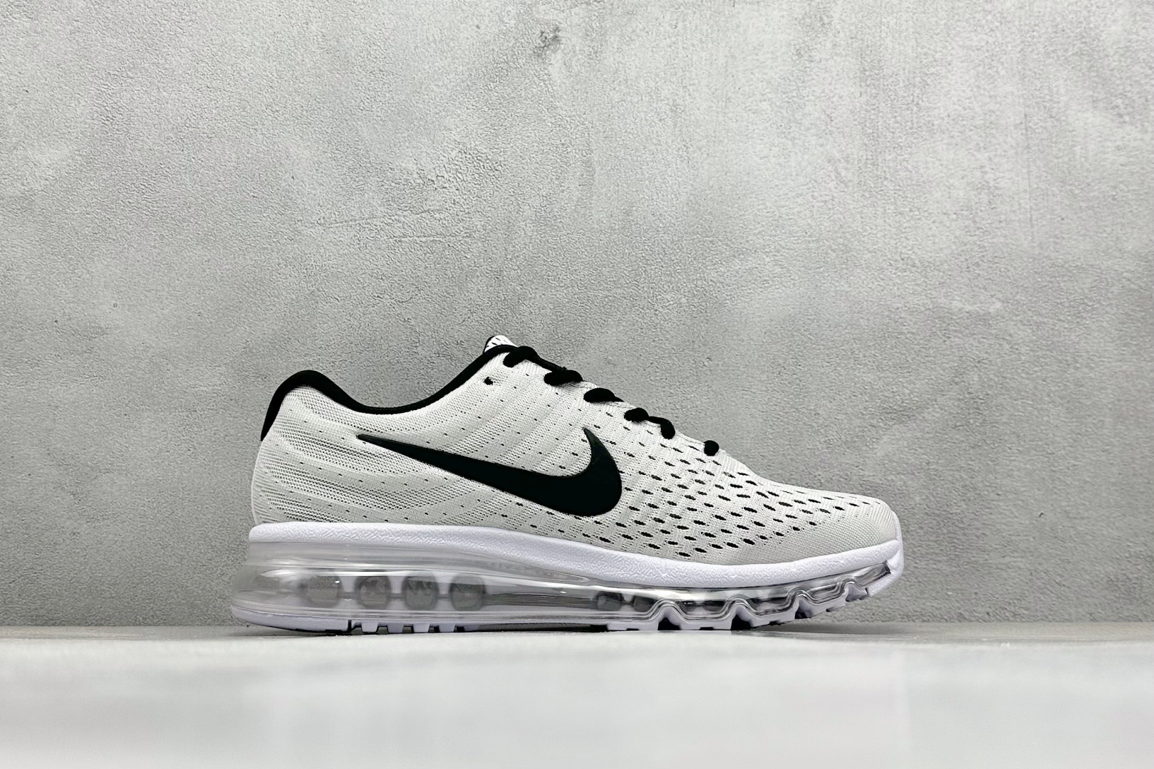 图片[2]-福利特价  Nike Air Max 2017 全掌气垫鞋 大厂高规格跟单货 经典再现 三层编织鞋面搭载原厂气垫 配备超厚护脚透气防臭鞋垫 自信于专柜比较 最值得信任的保真品 征服各种顾虑与比较 专享高级舒适脚感 货号：849559-100 尺码：36 36.5 37.5 38 38.5 39 40 40.5 41 42 42.5 43 44 44.5 45-选品中心