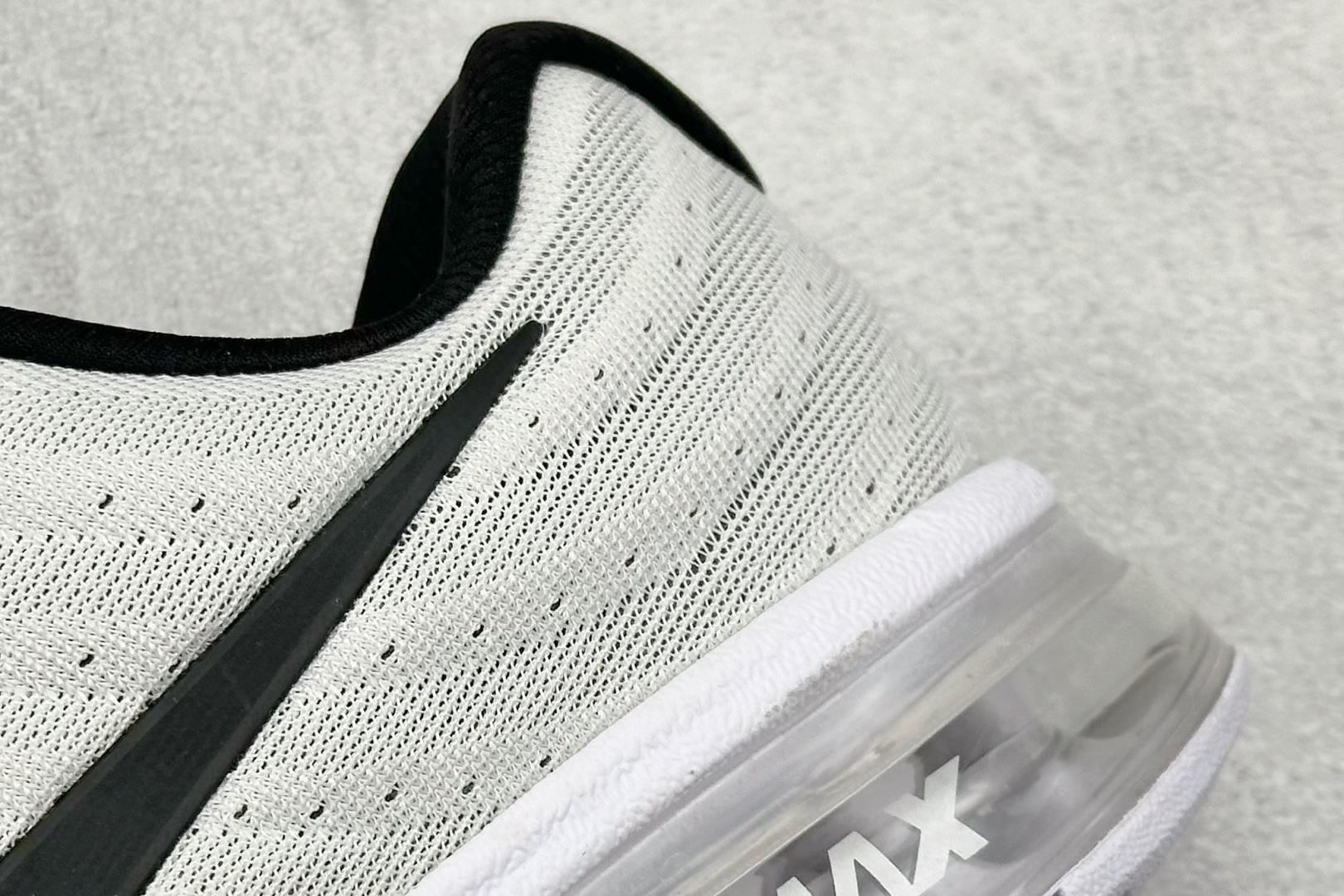 图片[9]-福利特价  Nike Air Max 2017 全掌气垫鞋 大厂高规格跟单货 经典再现 三层编织鞋面搭载原厂气垫 配备超厚护脚透气防臭鞋垫 自信于专柜比较 最值得信任的保真品 征服各种顾虑与比较 专享高级舒适脚感 货号：849559-100 尺码：36 36.5 37.5 38 38.5 39 40 40.5 41 42 42.5 43 44 44.5 45-选品中心