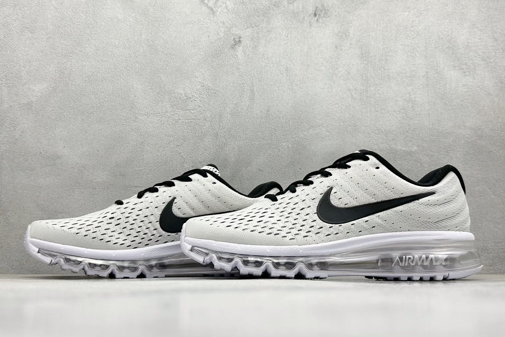 图片[5]-福利特价  Nike Air Max 2017 全掌气垫鞋 大厂高规格跟单货 经典再现 三层编织鞋面搭载原厂气垫 配备超厚护脚透气防臭鞋垫 自信于专柜比较 最值得信任的保真品 征服各种顾虑与比较 专享高级舒适脚感 货号：849559-100 尺码：36 36.5 37.5 38 38.5 39 40 40.5 41 42 42.5 43 44 44.5 45-选品中心