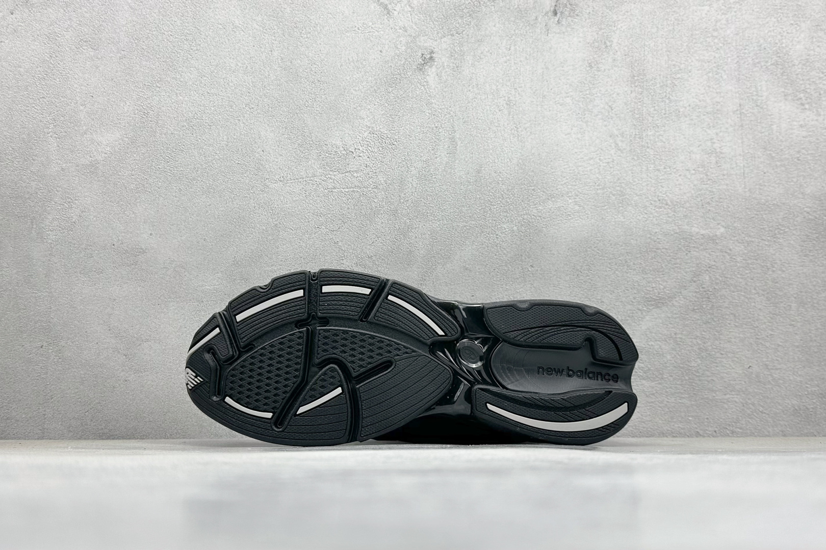 图片[4]-SC版New Balance 2010系列 复古休闲跑步鞋 #鞋面的柔软麂皮搭配尼龙网布，特别透气而且还复古感，不管是搭配牛仔裤还工装裤都是百搭！ 货号：U2010NB4 尺码：36 37 37.5 38 38.5 39 40 40.5 41 42 42.5 43 44 44.5 45-选品中心