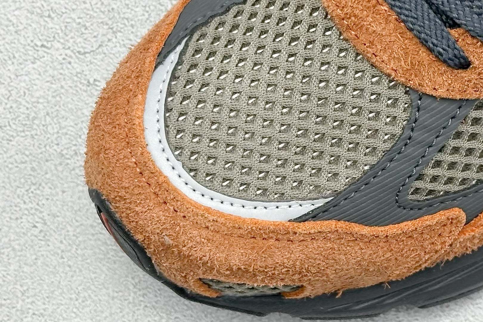 图片[7]-SC版New Balance 2010系列 复古休闲跑步鞋 #鞋面的柔软麂皮搭配尼龙网布，特别透气而且还复古感，不管是搭配牛仔裤还工装裤都是百搭！ 货号：U2010NB2 尺码：36 37 37.5 38 38.5 39 40 40.5 41 42 42.5 43 44 44.5 45-选品中心