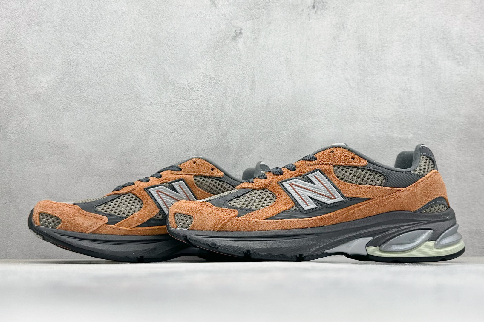 图片[5]-SC版New Balance 2010系列 复古休闲跑步鞋 #鞋面的柔软麂皮搭配尼龙网布，特别透气而且还复古感，不管是搭配牛仔裤还工装裤都是百搭！ 货号：U2010NB2 尺码：36 37 37.5 38 38.5 39 40 40.5 41 42 42.5 43 44 44.5 45-选品中心