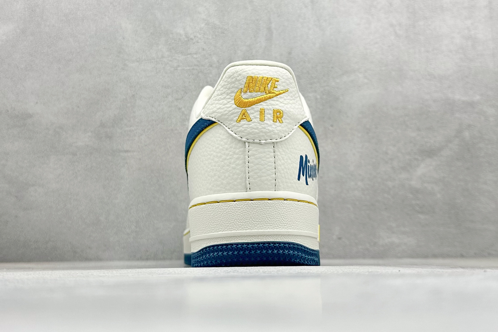 SC版Nike Air Force 1'07 Low 小黄人 白蓝金韵 空军一号低帮休闲板鞋 SC0601-566