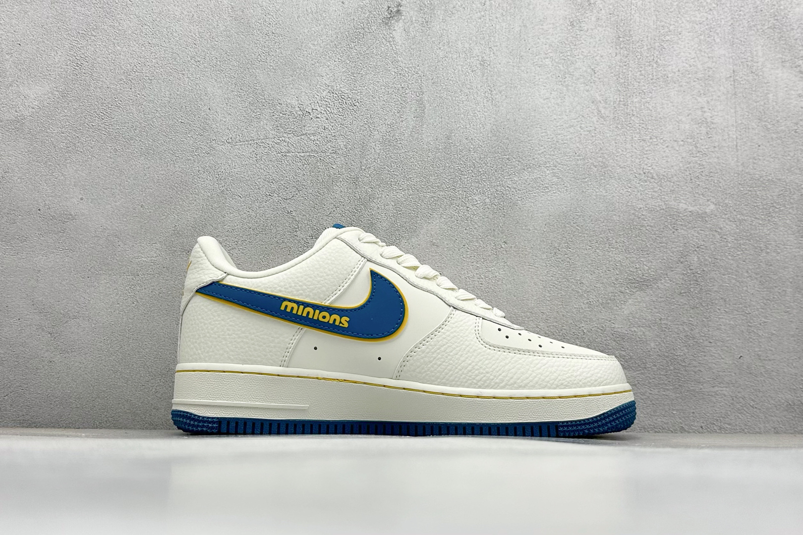 SC版Nike Air Force 1'07 Low 小黄人 白蓝金韵 空军一号低帮休闲板鞋 SC0601-566