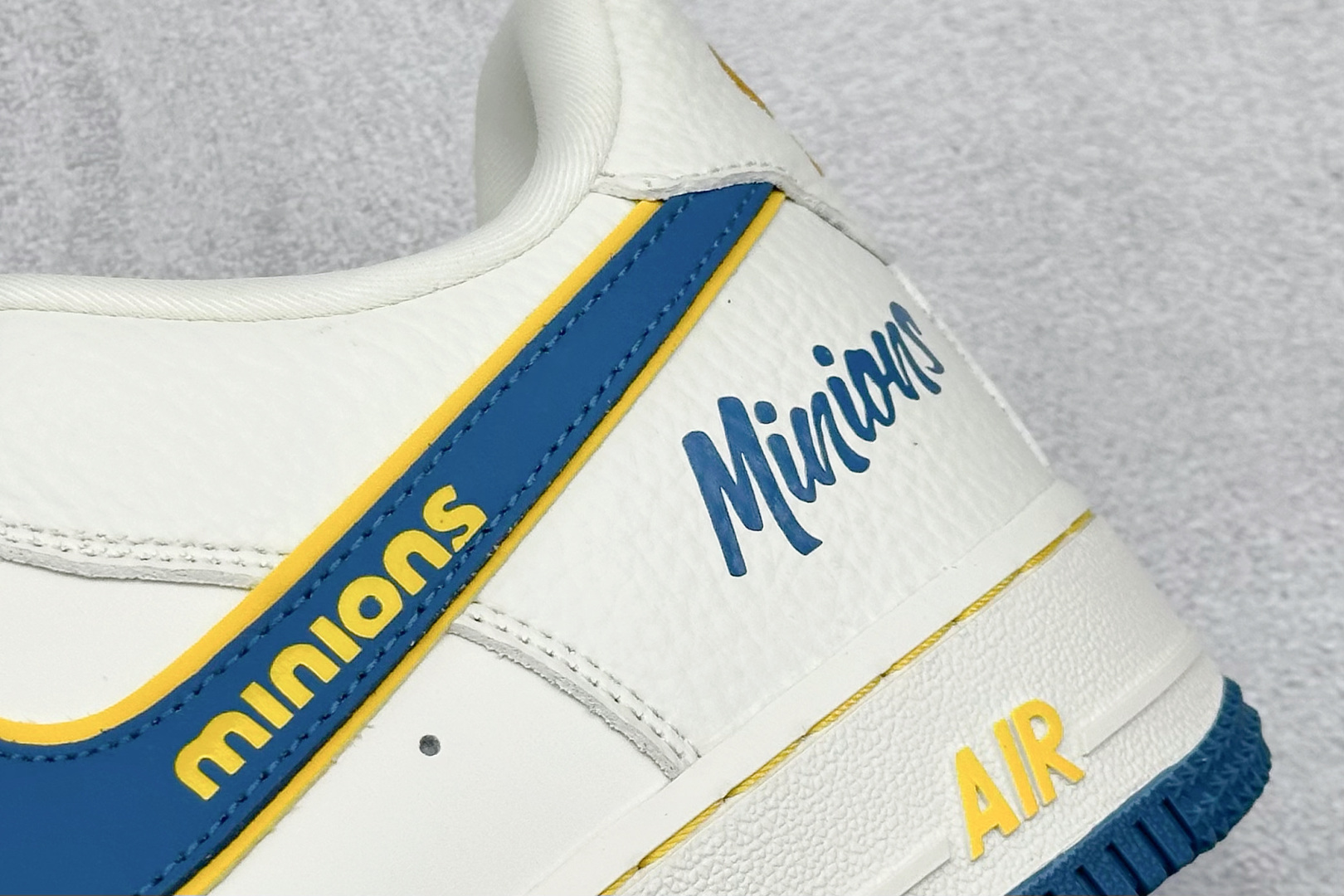 SC版Nike Air Force 1'07 Low 小黄人 白蓝金韵 空军一号低帮休闲板鞋 SC0601-566