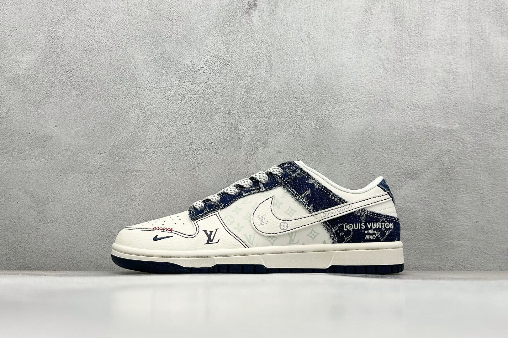 XC版Nike SB Dunk Low LV联名 蓝白勾 周年高端定制 低帮休闲板鞋  YX5066-375