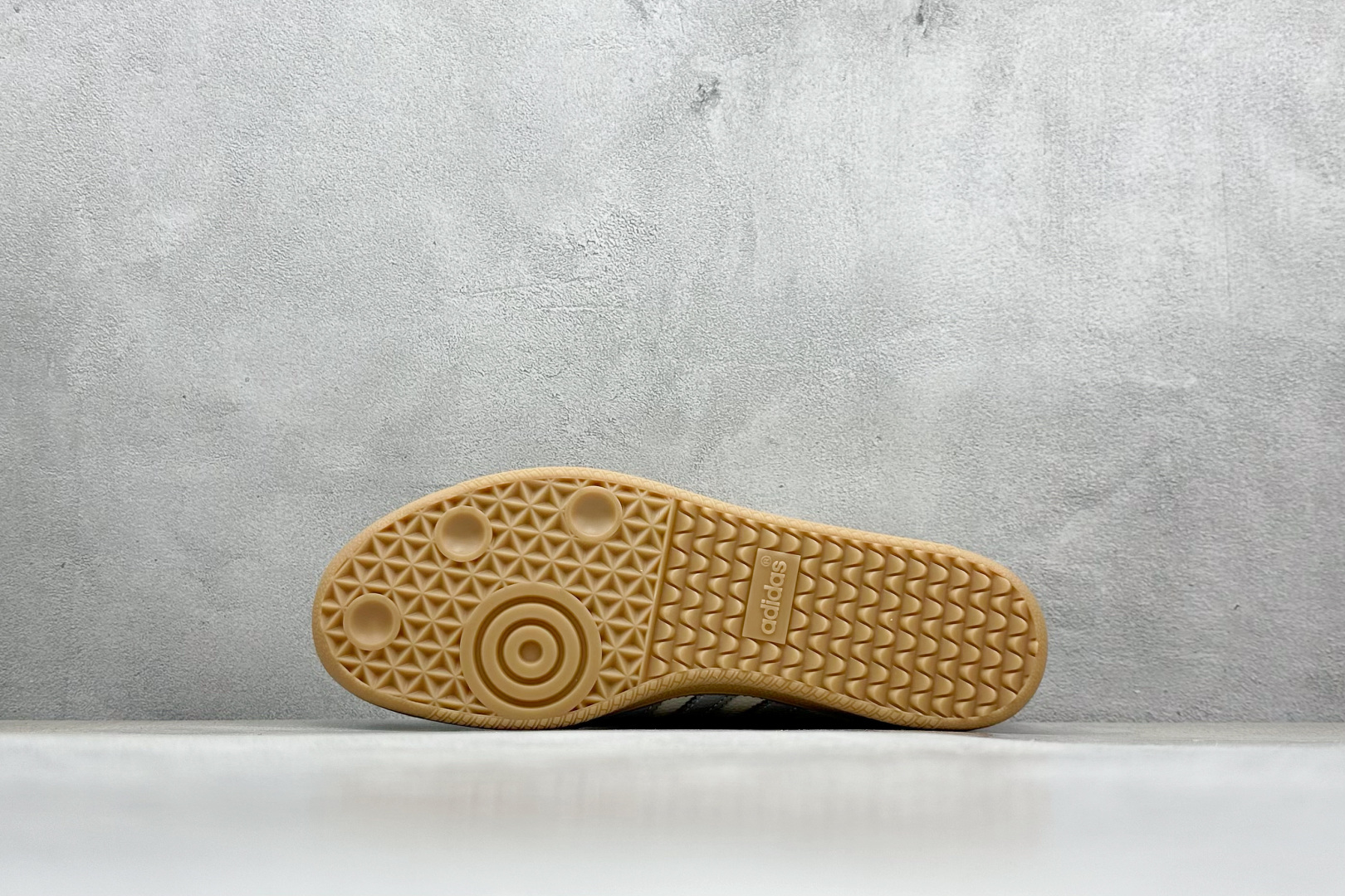 adidoriginals Samba OG x Stussy 灰白 桑巴舞系列复古经典轻便板鞋  XR0013