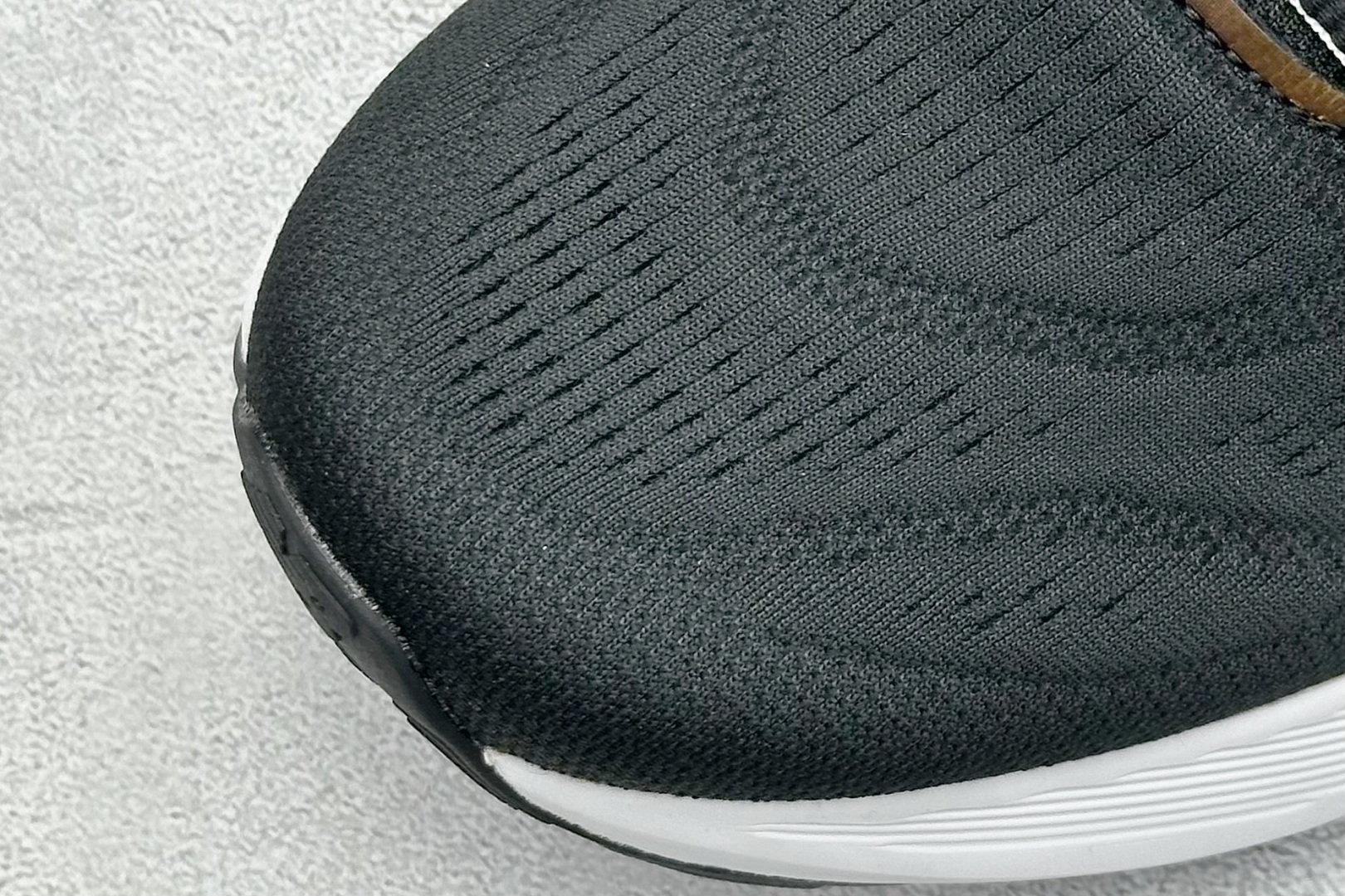 新百伦New Balance W880系列舒适缓震跑步鞋 复古老爹风休闲运动慢跑鞋 M880X15