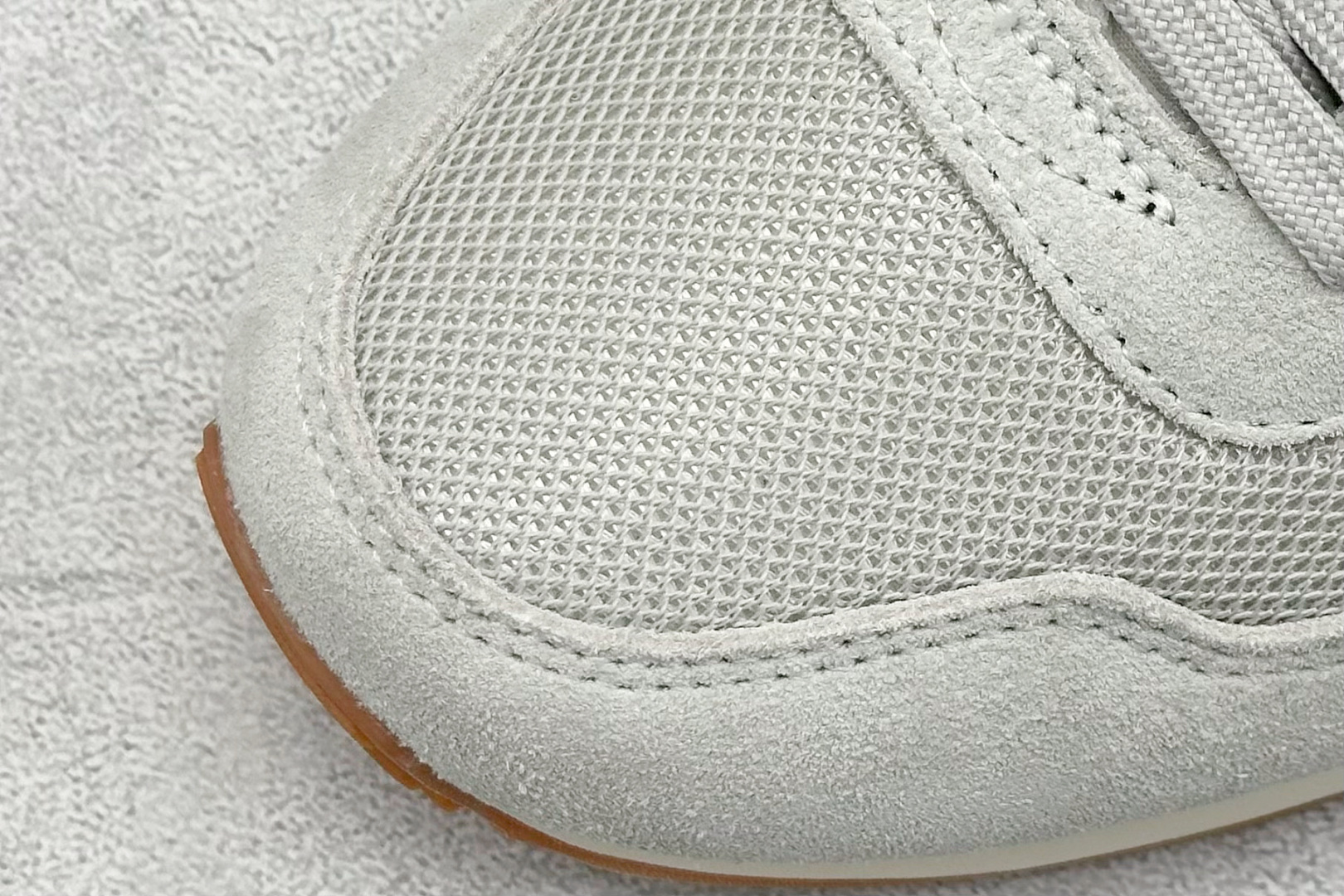 Diadora Camaro 迪亚多织物牛反绒复古跑鞋