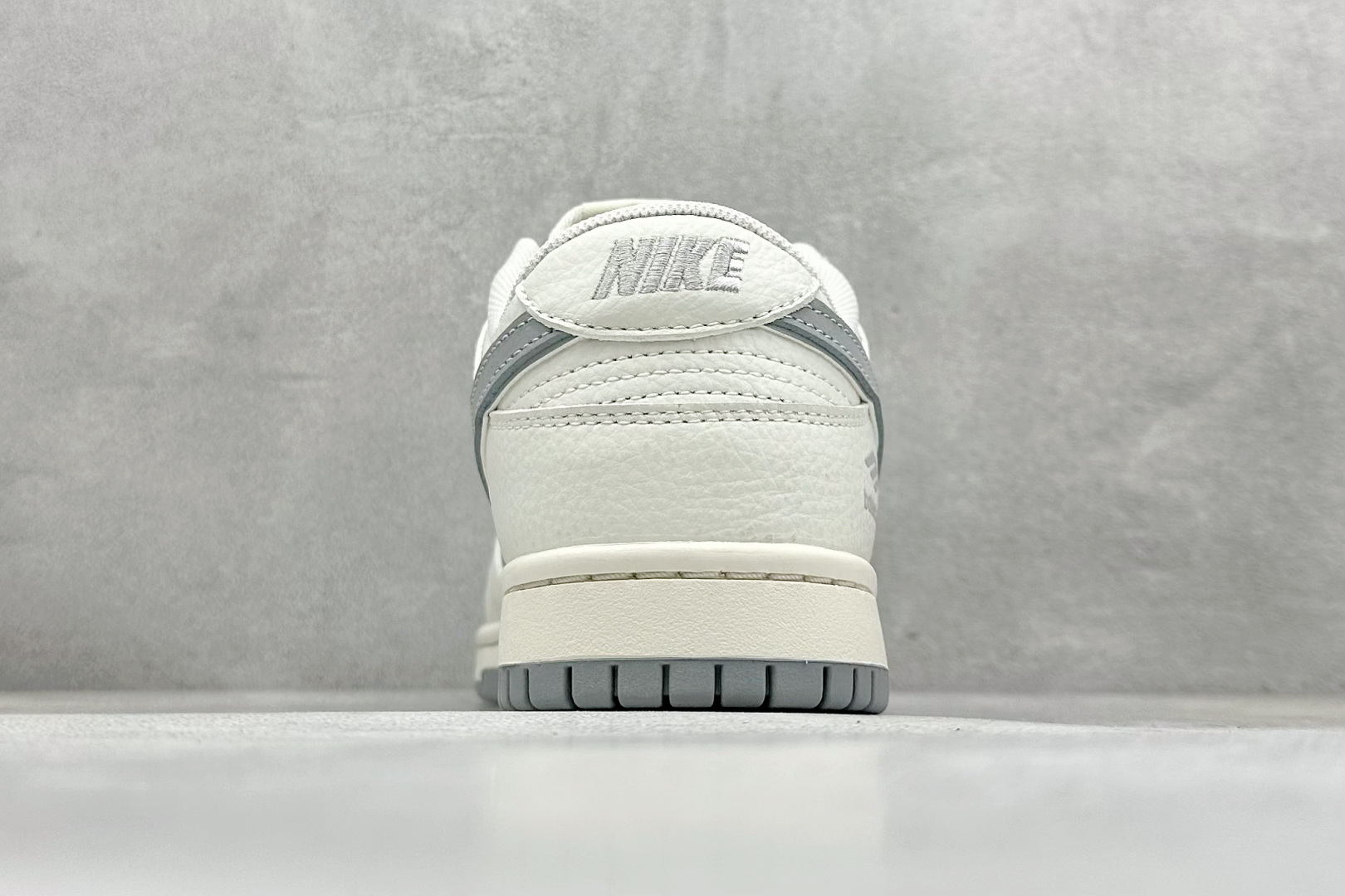 Nike SB Dunk Low x Balenciaga 白灰小钩  FX1588-312