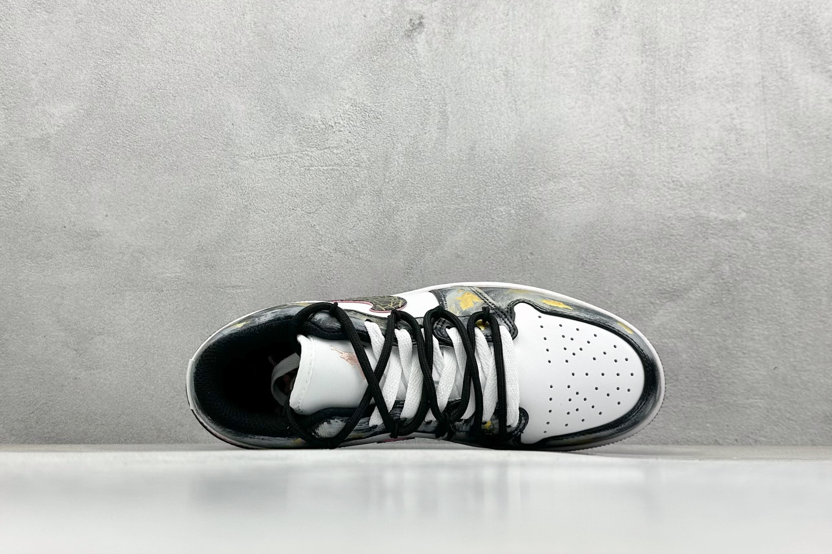 图片[3]-Air Jordan 1 Retro Low 摸金校尉 特殊礼袋 新中式 手绘 晕染 泼墨 官方同步新色 原装级产物 拒绝公底 立体鞋型 细节完美 高清洁度 购置公司同步原材料 原汁原味 忠于原版 货号：553558 165 尺码：36 36.5 37.5 38 38.5 39 40 40.5 41 42 42.5 43 44 44.5 45-选品中心