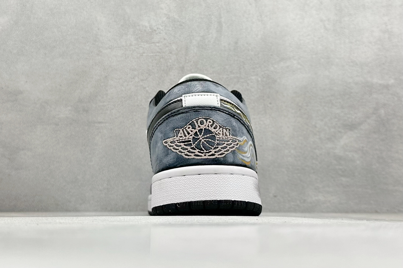 Air Jordan 1 Retro Low 摸金校尉 特殊礼袋 新中式 手绘 晕染 泼墨  553558-165