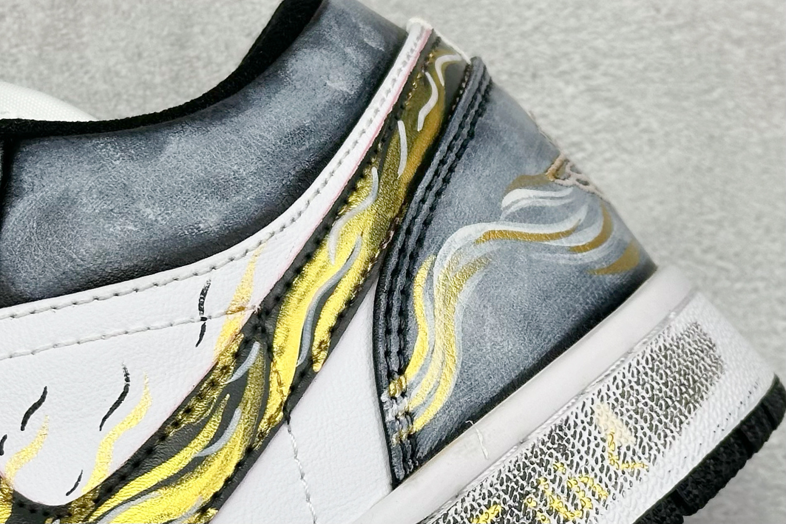Air Jordan 1 Retro Low 摸金校尉 特殊礼袋 新中式 手绘 晕染 泼墨  553558-165