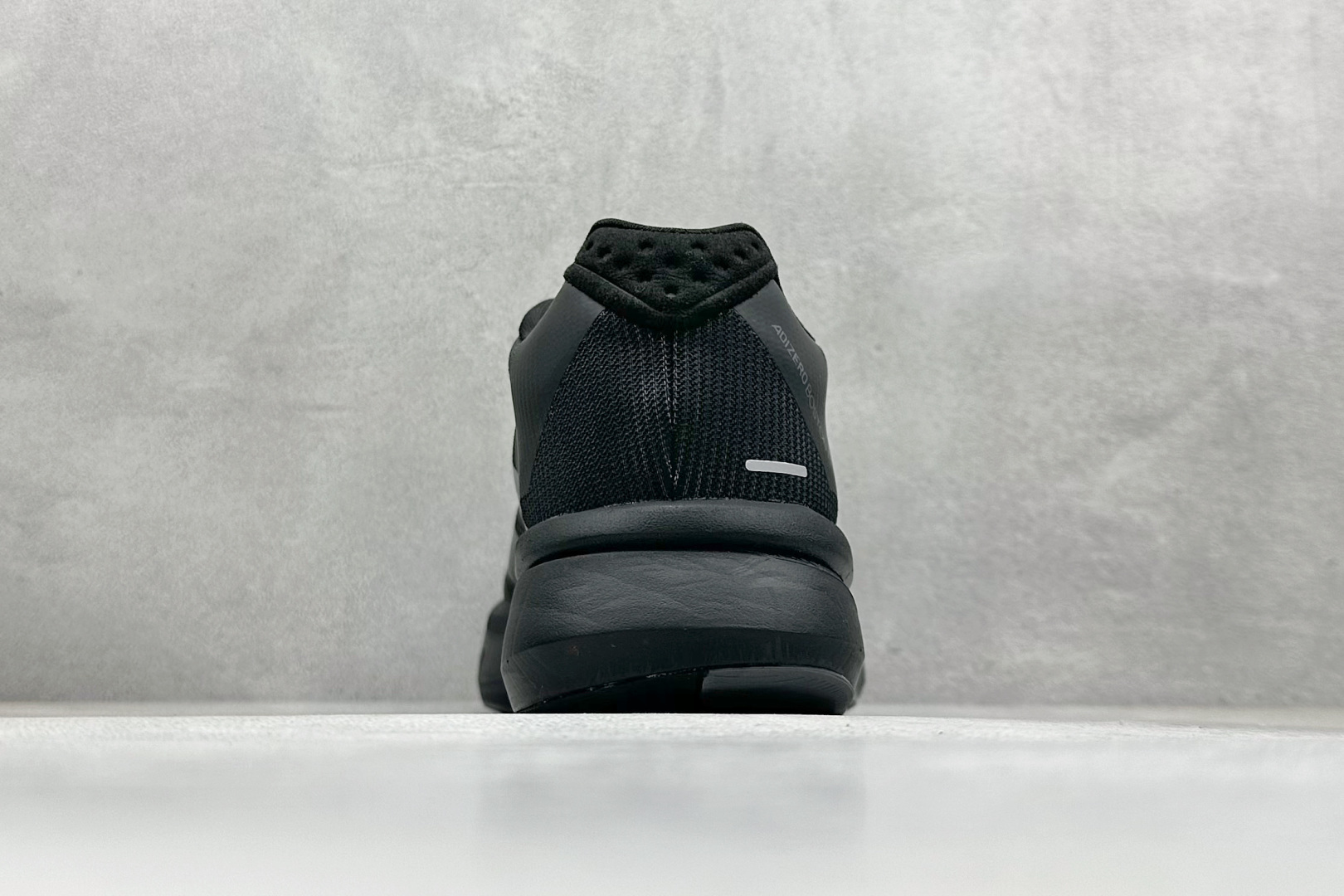 AdidAdizero Boston 13 轻盈跑鞋 超轻发泡底 缓震透气跑步鞋  JS4941