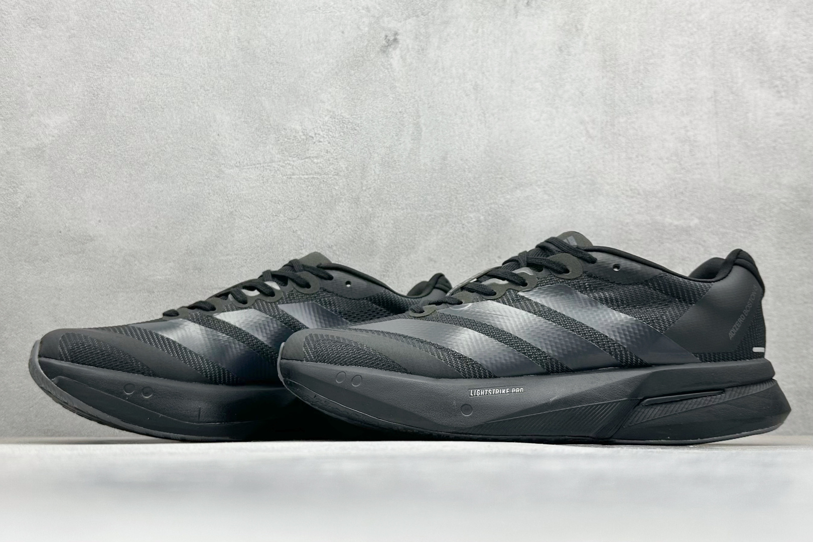 AdidAdizero Boston 13 轻盈跑鞋 超轻发泡底 缓震透气跑步鞋  JS4941