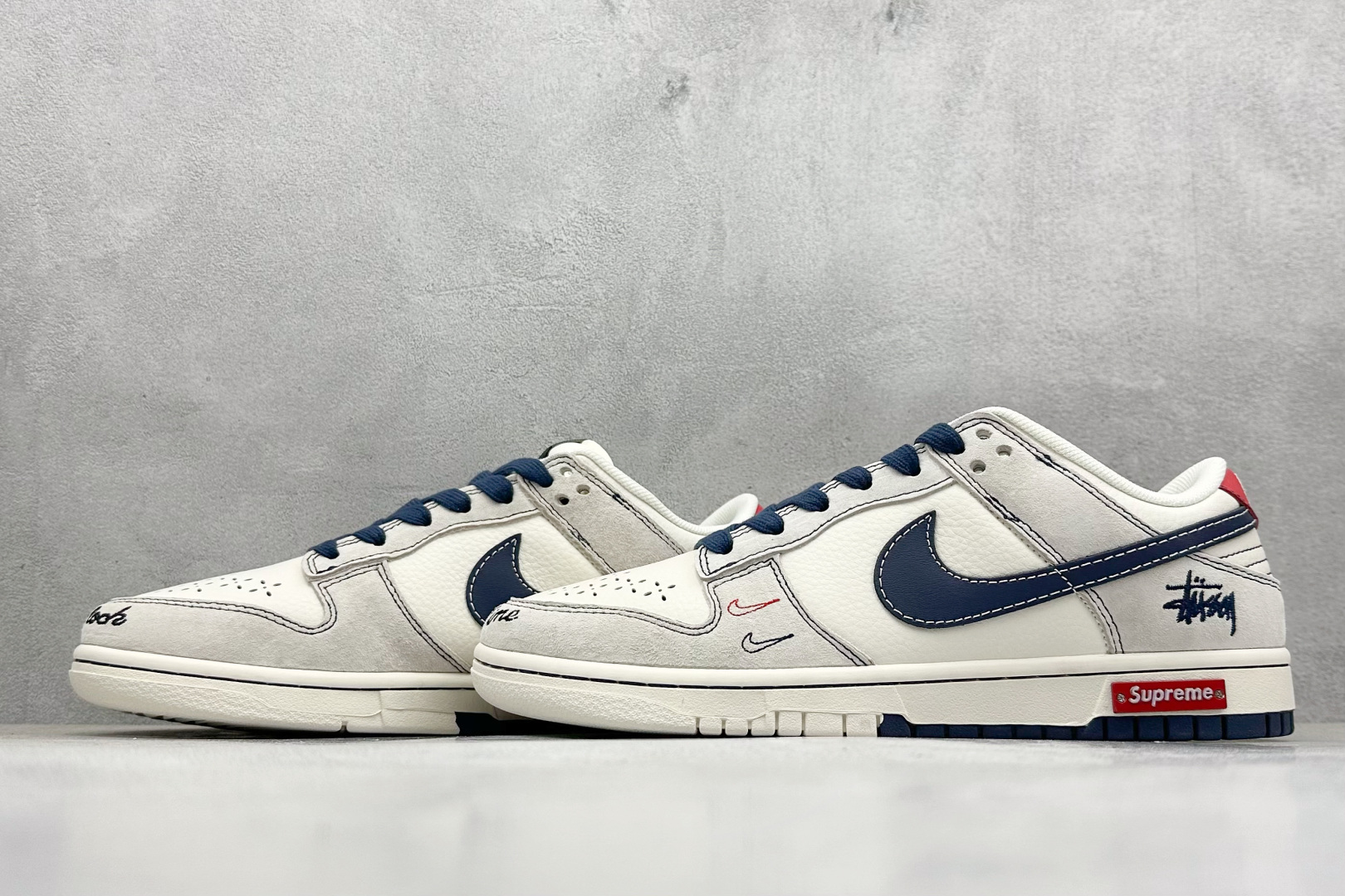 图片[5]-福利特价  Nk SB Dunk Low 斯图西联名 周年高端定制 低帮休闲板鞋  #定制鞋盒 大厂纯原品质出货 超高清洁度 皮料切割干净无任何毛边 细节完美 货号：MM1089-032  尺码：36 36.5 37.5 38 38.5 39 40 40.5 41 42 42.5 43 44 44.5 45-选品中心