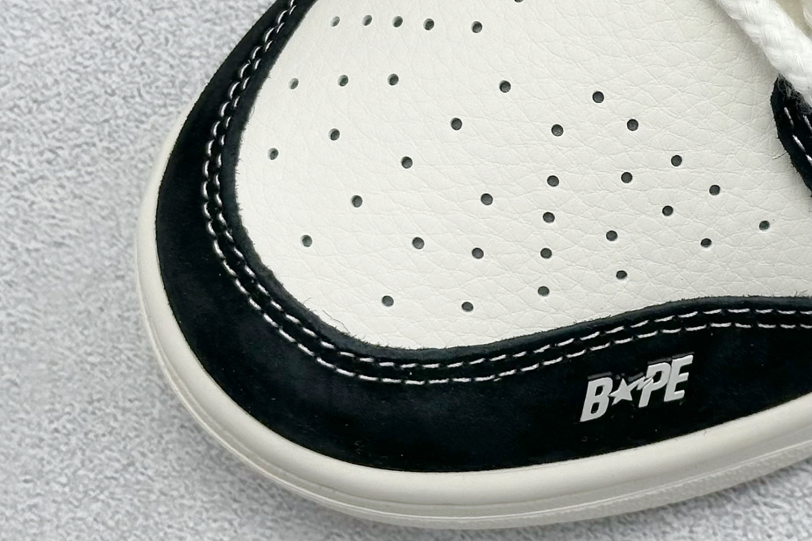 图片[7]-福利特价  Nk SB Dunk Low 猿人头联名 周年高端定制 低帮休闲板鞋  #定制鞋盒 大厂纯原品质出货 超高清洁度 皮料切割干净无任何毛边 细节完美 货号：MM1089-018  尺码：36 36.5 37.5 38 38.5 39 40 40.5 41 42 42.5 43 44 44.5 45-选品中心