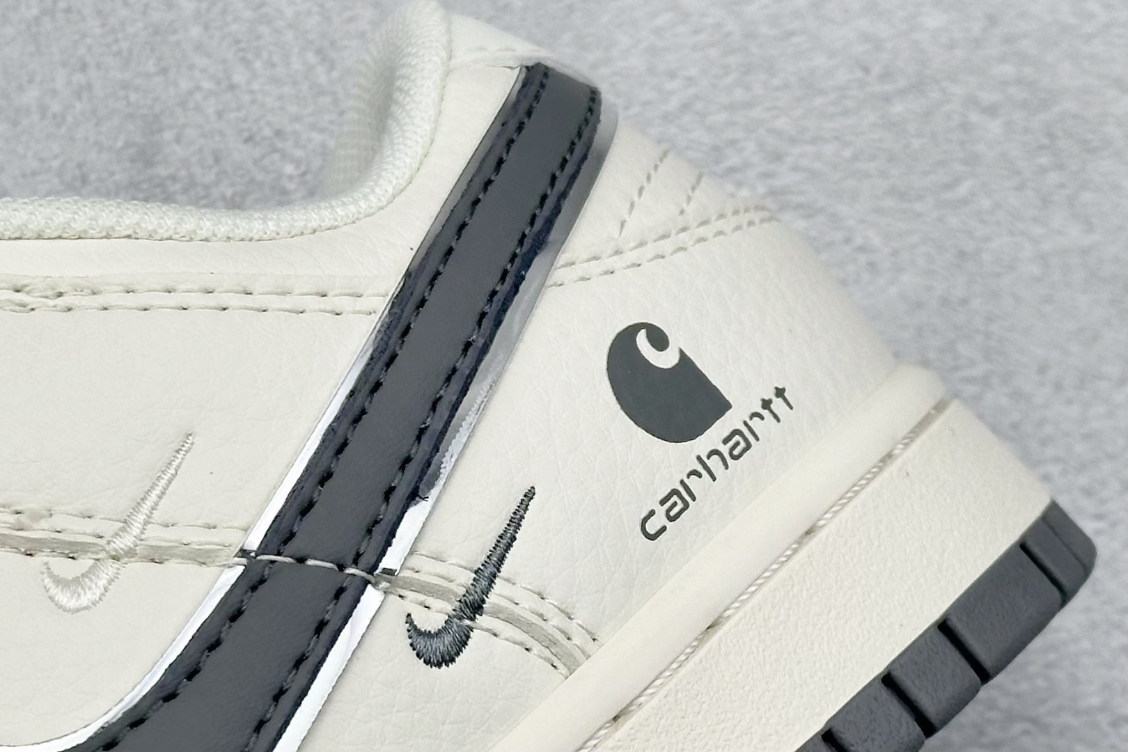 图片[9]-福利特价  Nk SB Dunk Low 卡哈特联名 周年高端定制 低帮休闲板鞋  #定制鞋盒 大厂纯原品质出货 超高清洁度 皮料切割干净无任何毛边 细节完美 货号：SJ1089-006  尺码：36 36.5 37.5 38 38.5 39 40 40.5 41 42 42.5 43 44 44.5 45-选品中心