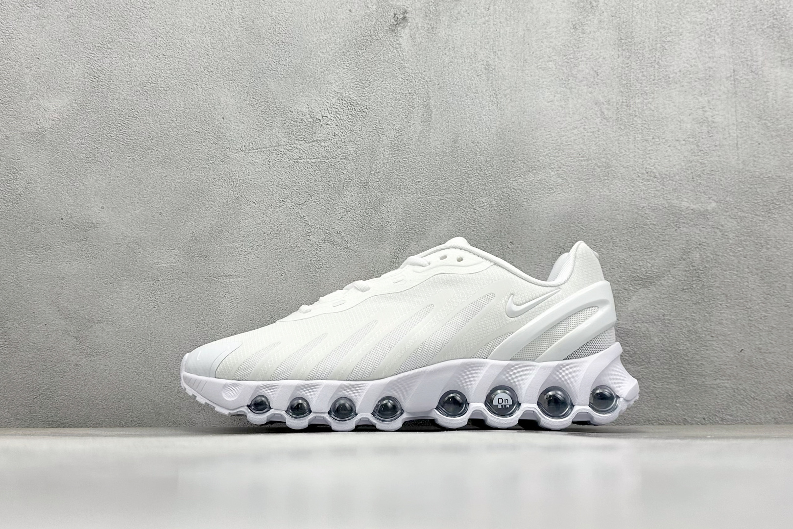 YH版 Nk Air Max Dn8 耐克运动舒适减震气垫跑步鞋  HF5509-900