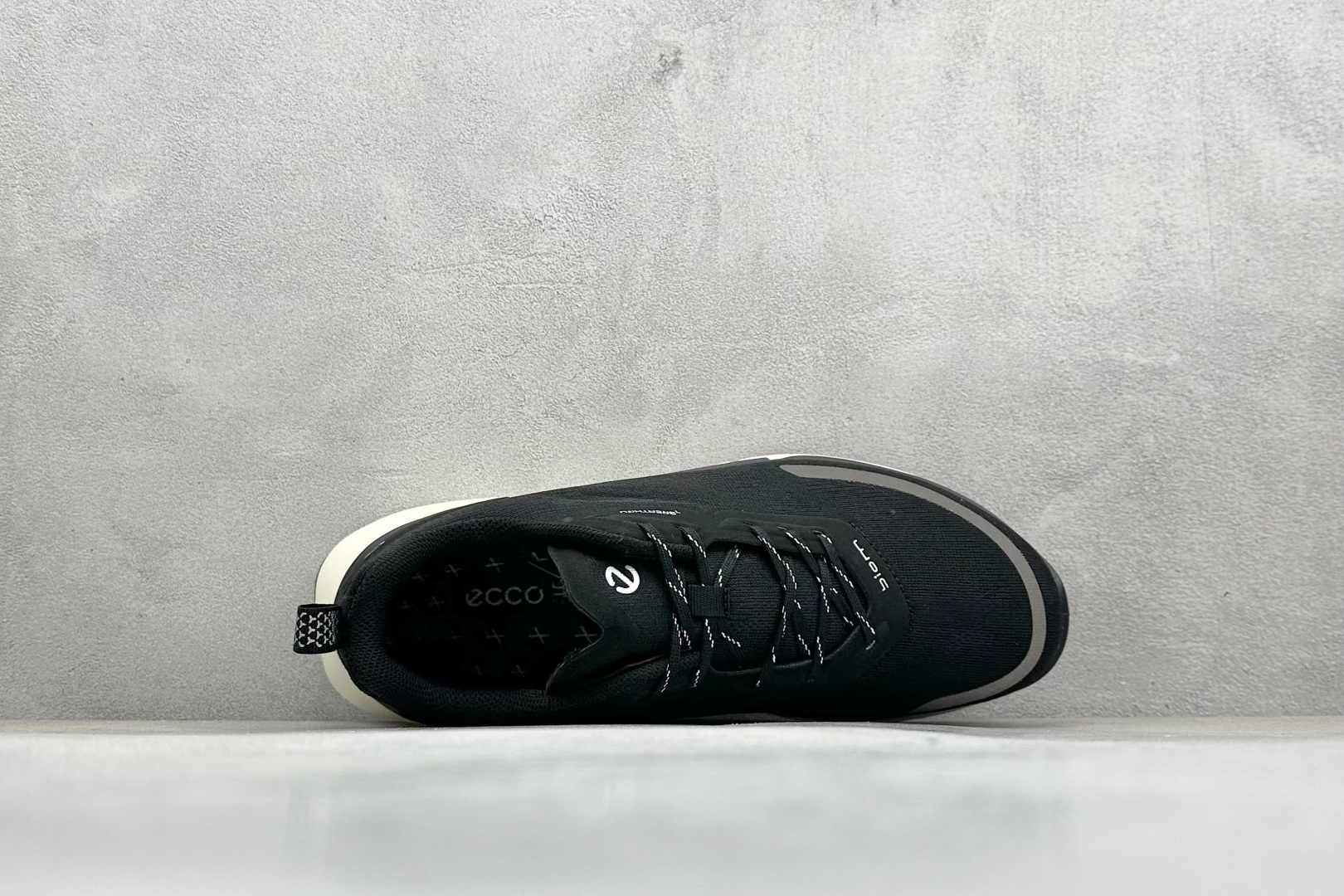 图片[3]-ECCO爱步老爹鞋男士夏季新款 全头层百搭潮流户外运动鞋 健步BIOM系列新款 全新的轻量发泡底材与直接注塑橡胶大底相结合 柔软舒适 轻量回弹脚感更轻盈 鞋面采用GORE-TEX飞织网面与牛皮相结合 给你贴心透气呵护 自然律动科技 符合人体工学鞋楦 贴近足部天然形态 橡胶大底 抓地力强 具有良好的耐磨性 轻盈自如 适跑畅练 货号： 875825 尺码：39-44-选品中心