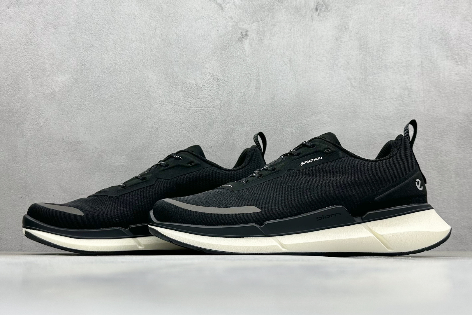 图片[5]-ECCO爱步老爹鞋男士夏季新款 全头层百搭潮流户外运动鞋 健步BIOM系列新款 全新的轻量发泡底材与直接注塑橡胶大底相结合 柔软舒适 轻量回弹脚感更轻盈 鞋面采用GORE-TEX飞织网面与牛皮相结合 给你贴心透气呵护 自然律动科技 符合人体工学鞋楦 贴近足部天然形态 橡胶大底 抓地力强 具有良好的耐磨性 轻盈自如 适跑畅练 货号： 875825 尺码：39-44-选品中心