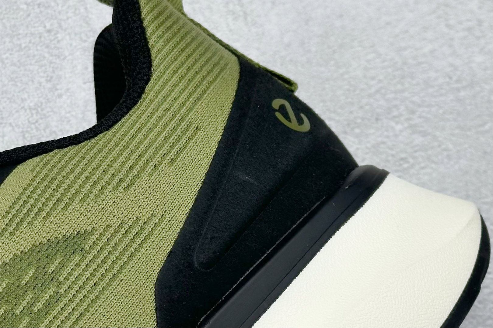 图片[9]-ECCO爱步老爹鞋男士夏季新款 全头层百搭潮流户外运动鞋 健步BIOM系列新款 全新的轻量发泡底材与直接注塑橡胶大底相结合 柔软舒适 轻量回弹脚感更轻盈 鞋面采用GORE-TEX飞织网面与牛皮相结合 给你贴心透气呵护 自然律动科技 符合人体工学鞋楦 贴近足部天然形态 橡胶大底 抓地力强 具有良好的耐磨性 轻盈自如 适跑畅练 货号： 875825 尺码：39-44-选品中心