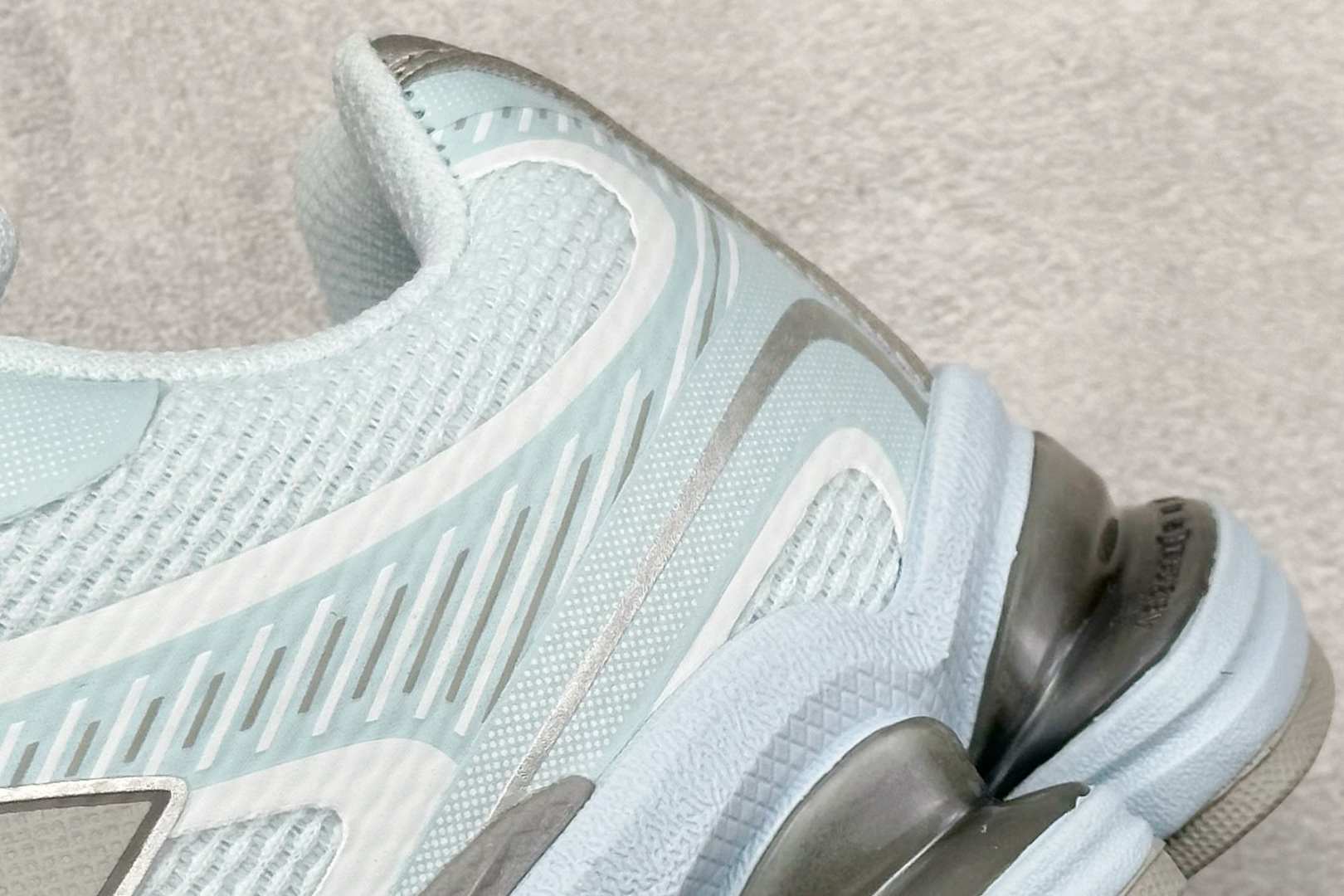 New Balance NB2000系列 复古单品宝藏老爹鞋款 复古元素叠加 质感超级棒 U2000CZA