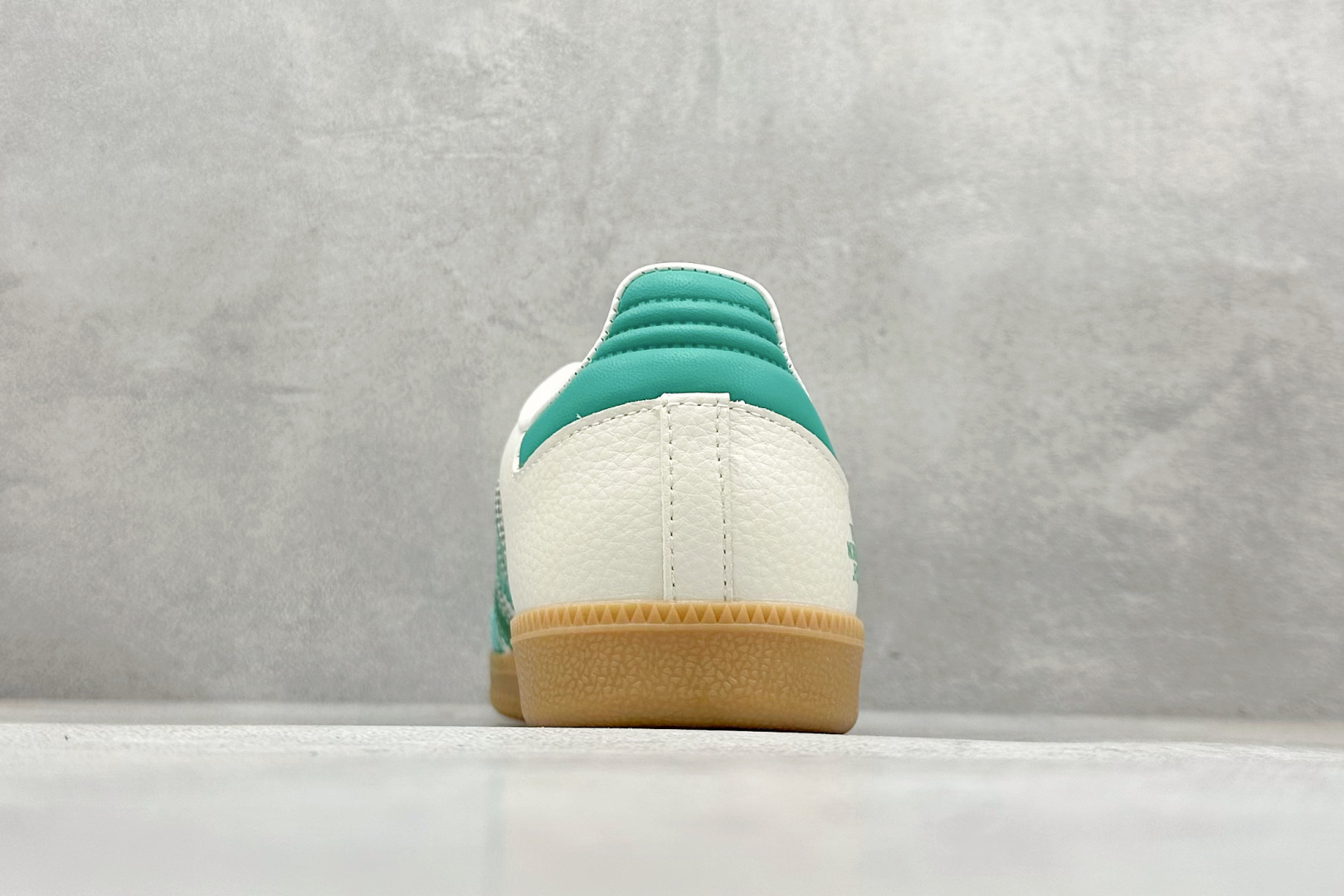 adidoriginals Samba OG x The North Face 绿白 桑巴舞系列复古经典轻便板鞋  XR0012