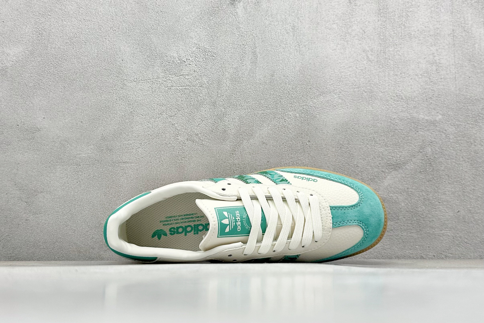 adidoriginals Samba OG x The North Face 绿白 桑巴舞系列复古经典轻便板鞋  XR0012