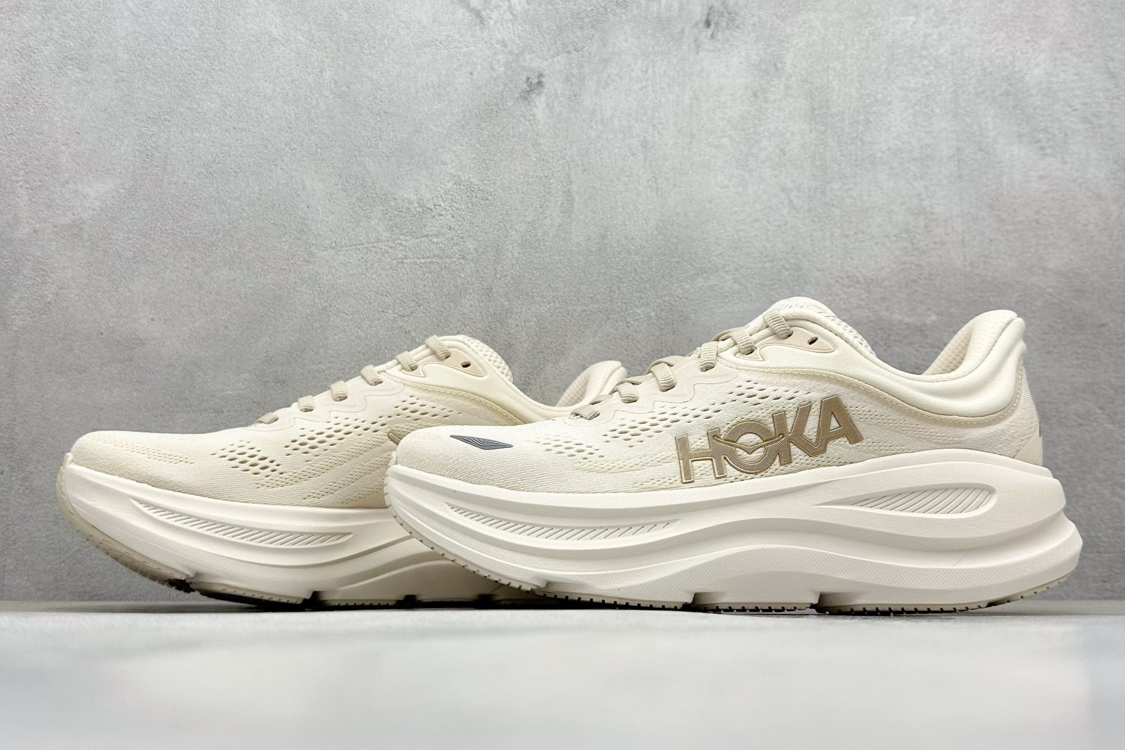 BF版HOKA ONE ONE Bondi 9 机能缓震跑鞋 1162014/VCH