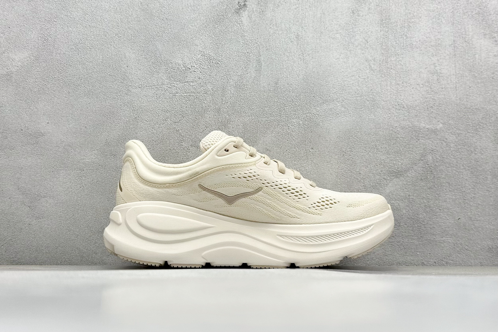 BF版HOKA ONE ONE Bondi 9 机能缓震跑鞋 1162014/VCH