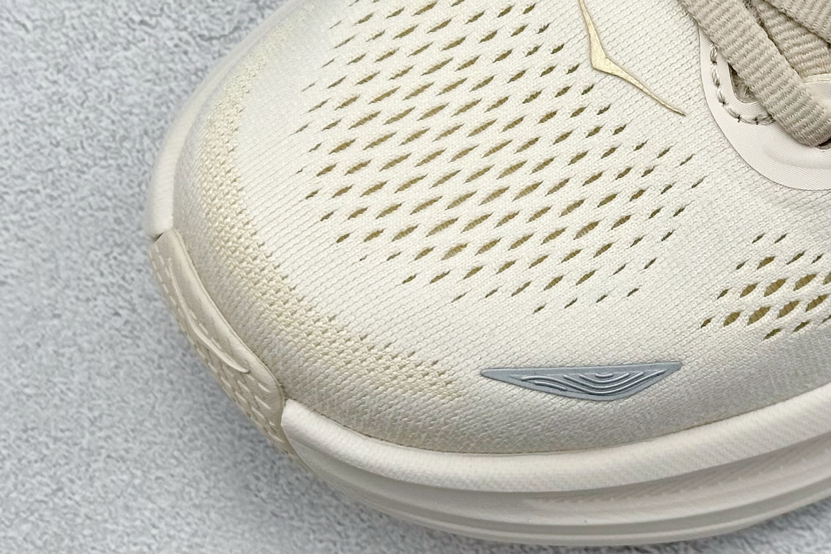 BF版HOKA ONE ONE Bondi 9 机能缓震跑鞋 1162014/VCH