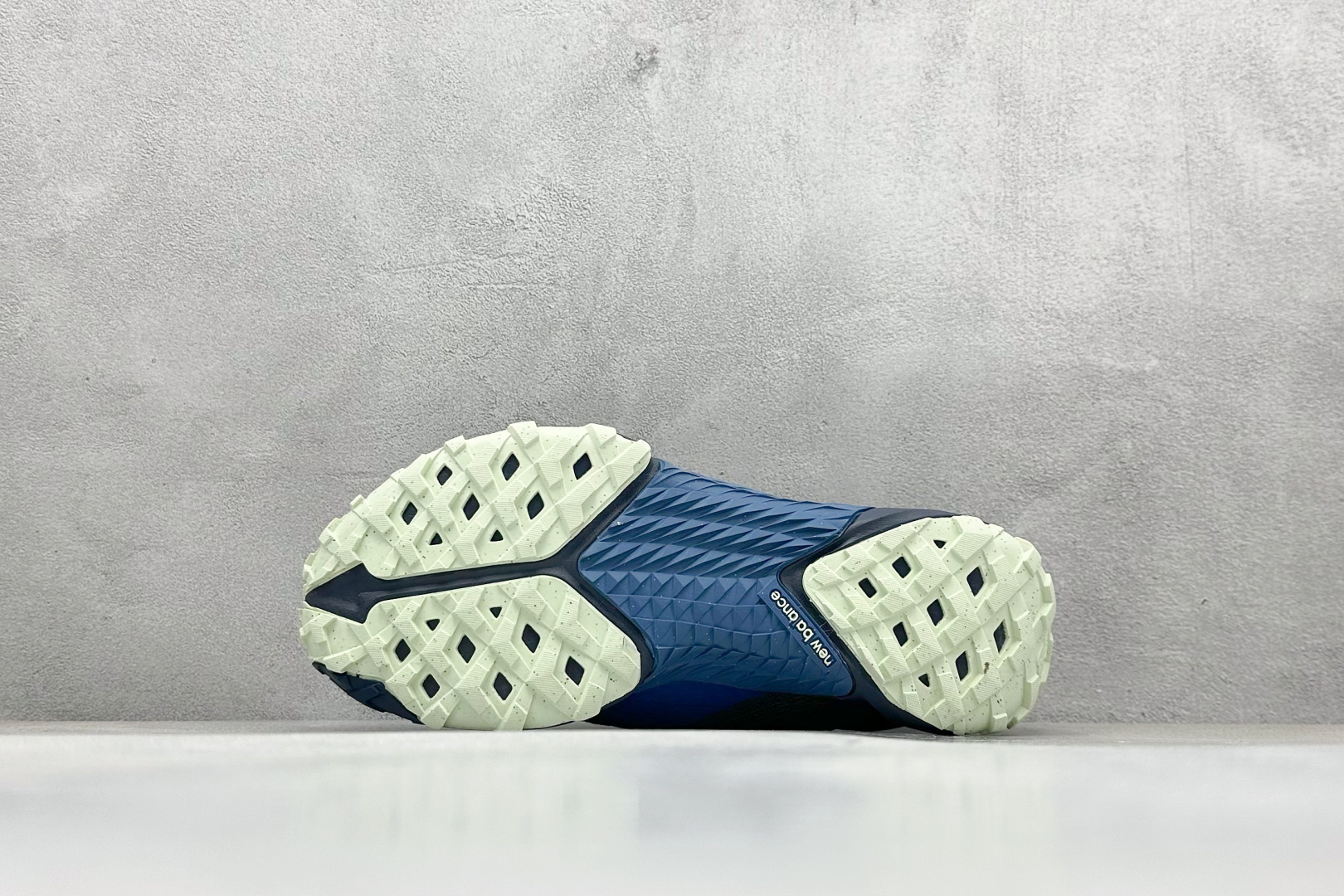 ISSEY MIYAKE/ x New Balance NB MT10O 舒适时尚 减震耐磨 低帮 生活休闲鞋 New Balance MT10O休闲鞋 MTM10CL1