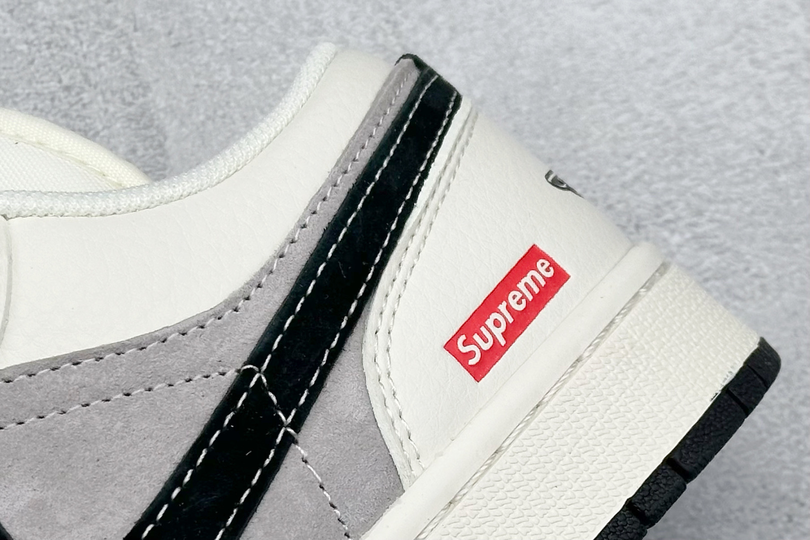 福利特价 
Air Jordan 1 Low SUP联名 高端定制 低帮复古篮球鞋
#定制鞋盒 大厂纯原