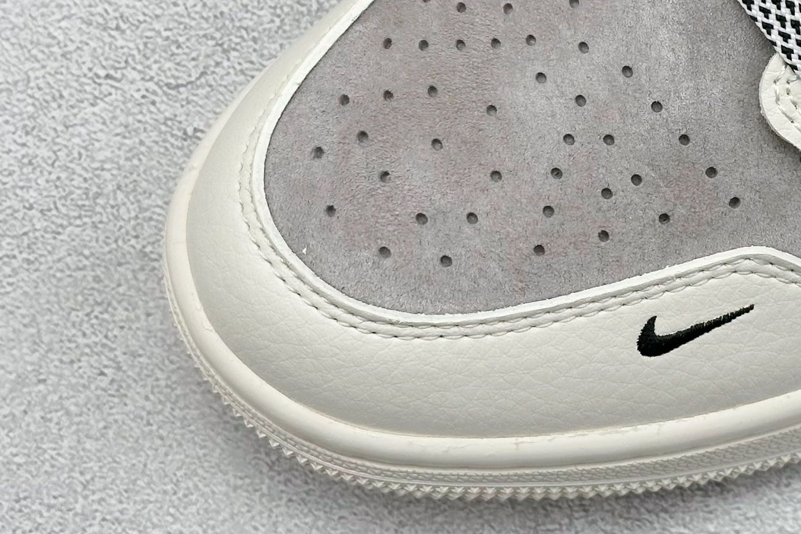 福利特价 
Air Jordan 1 Low SUP联名 高端定制 低帮复古篮球鞋
#定制鞋盒 大厂纯原